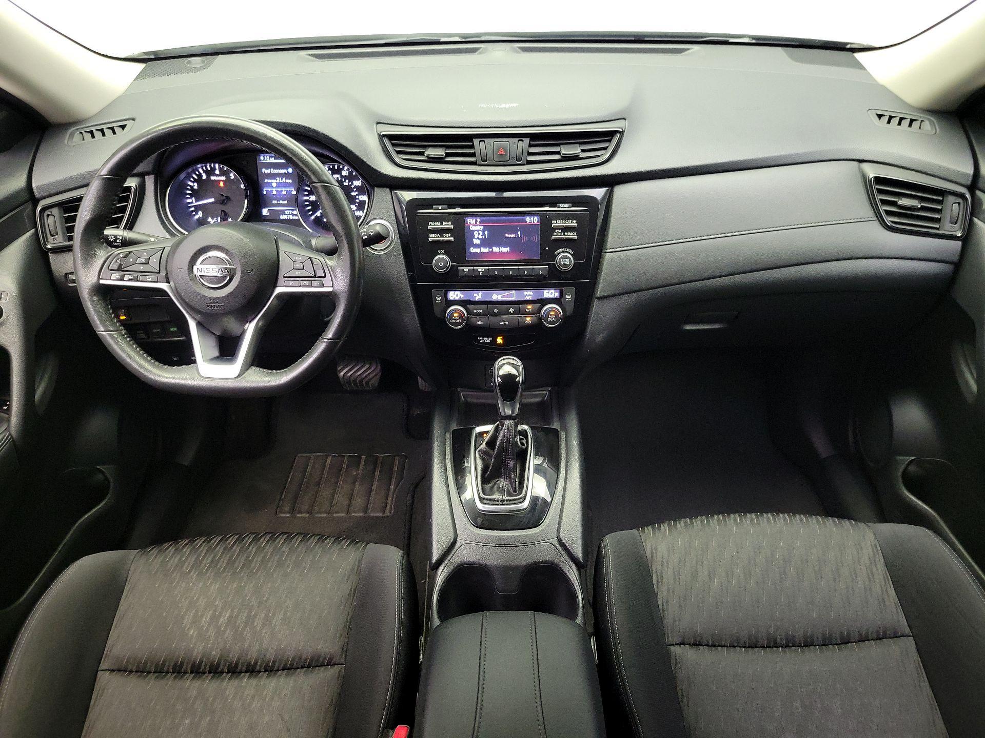 Thumbnail: 2017 Nissan Rogue - 9