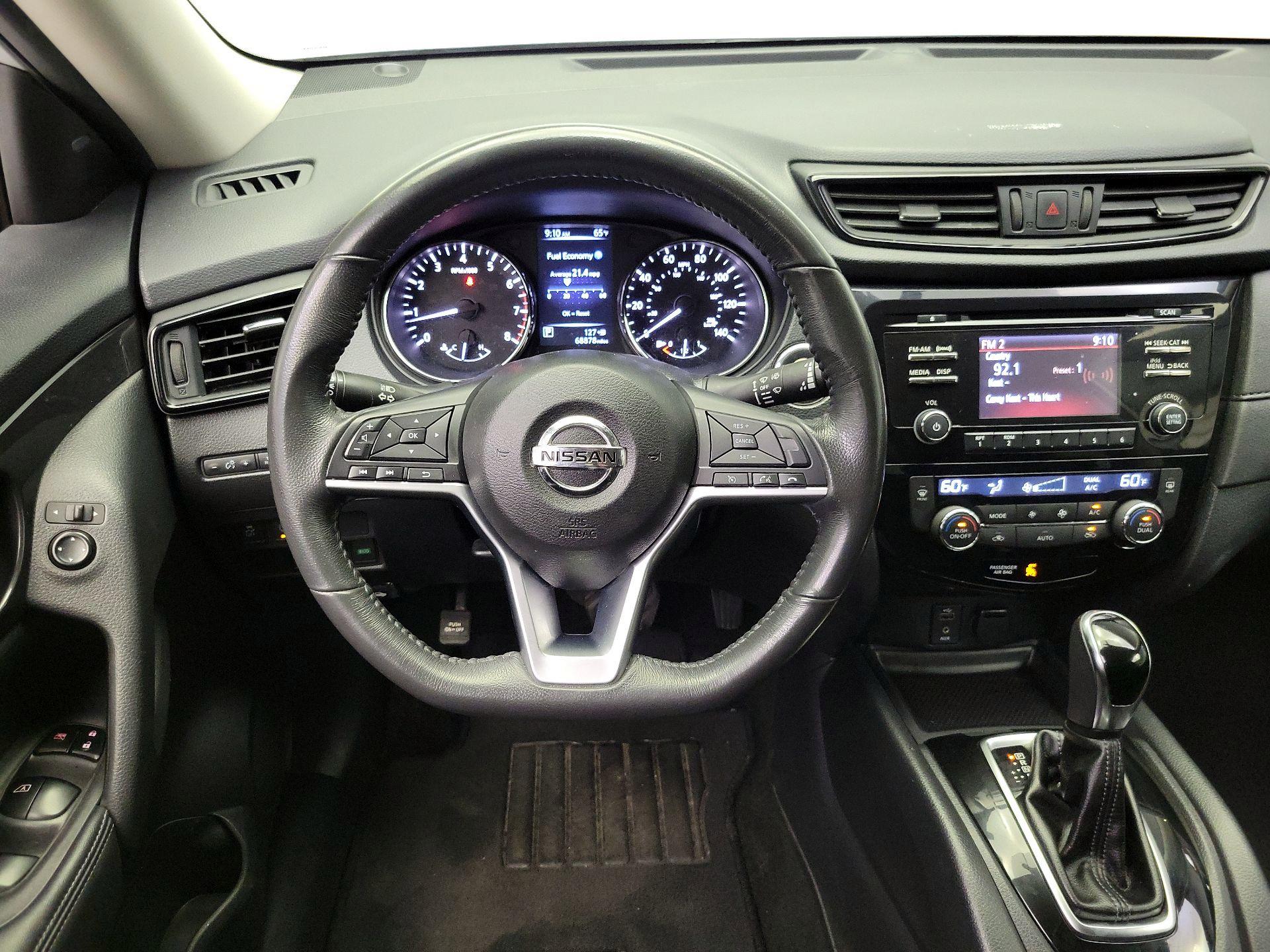 Thumbnail: 2017 Nissan Rogue - 10