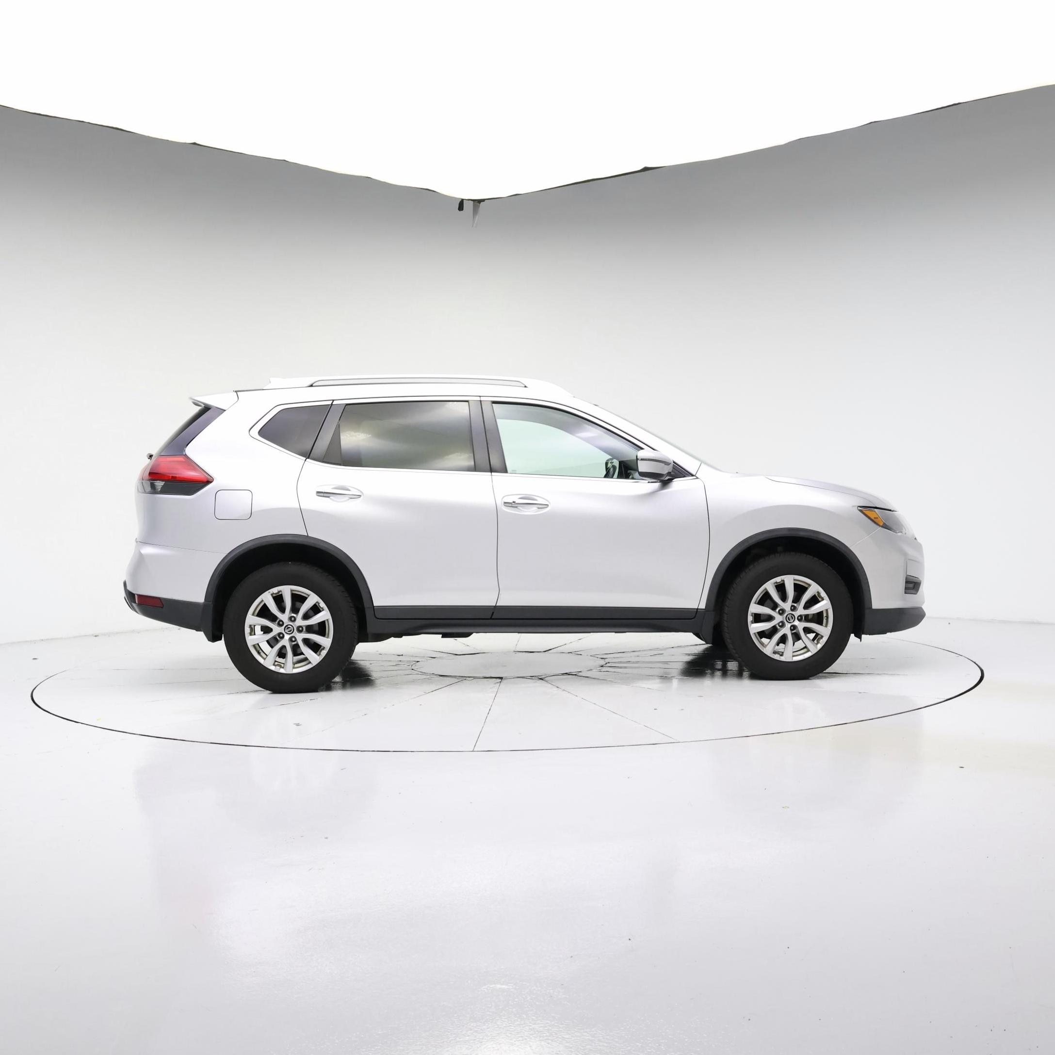 Thumbnail: 2017 Nissan Rogue - 7