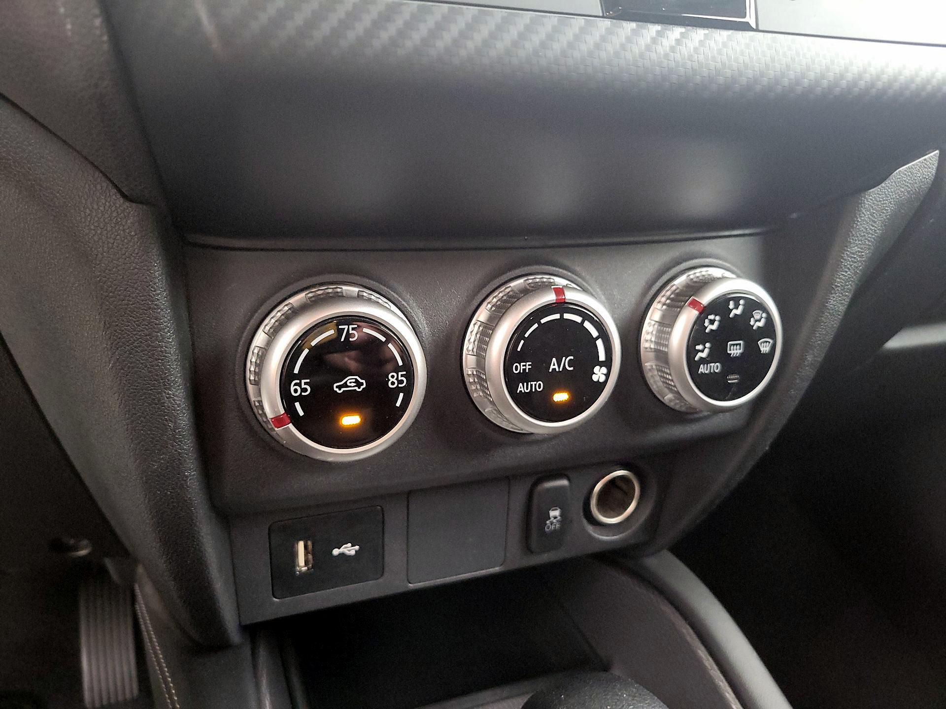 Thumbnail: 2020 Mitsubishi Outlander Sport - 15