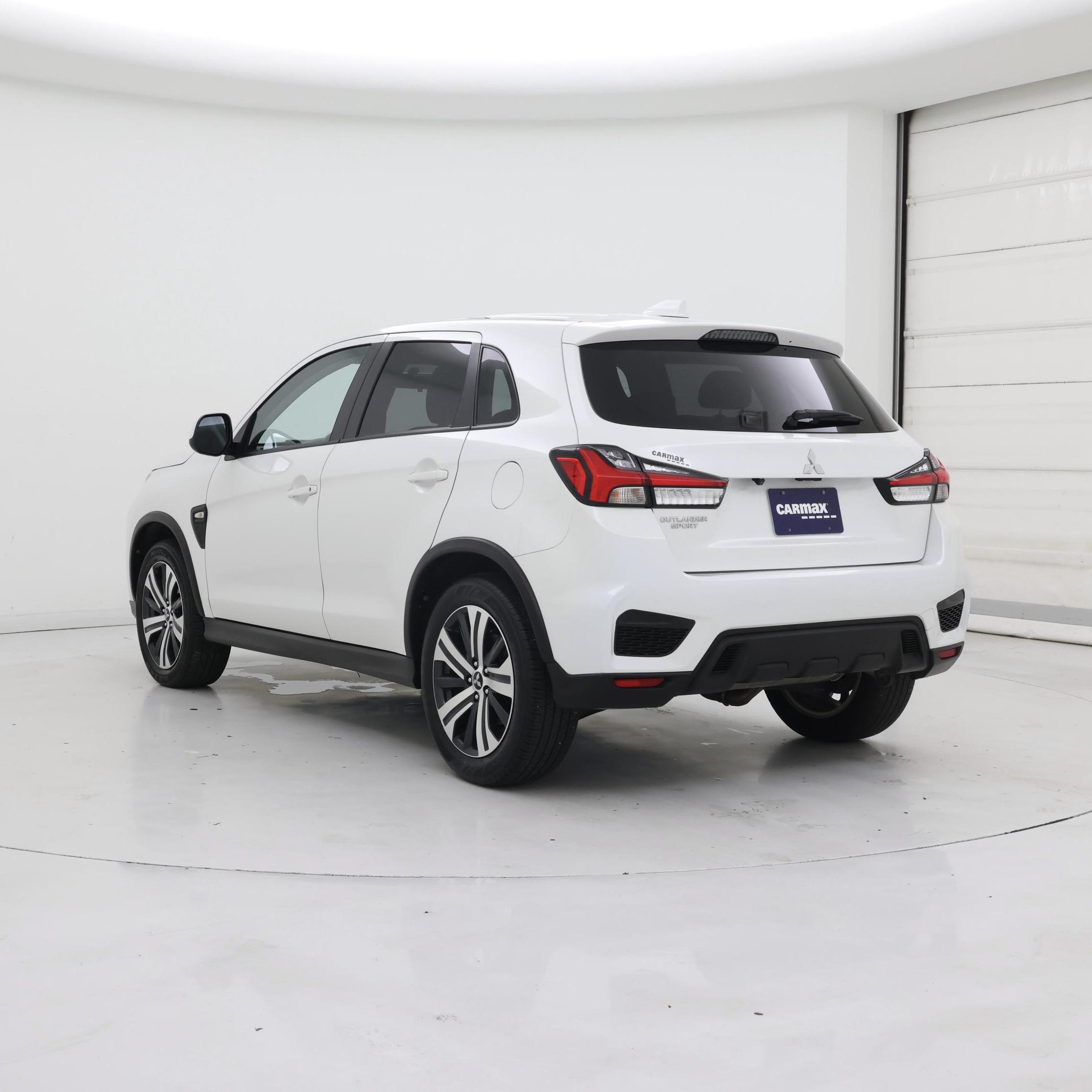 Thumbnail: 2020 Mitsubishi Outlander Sport - 2