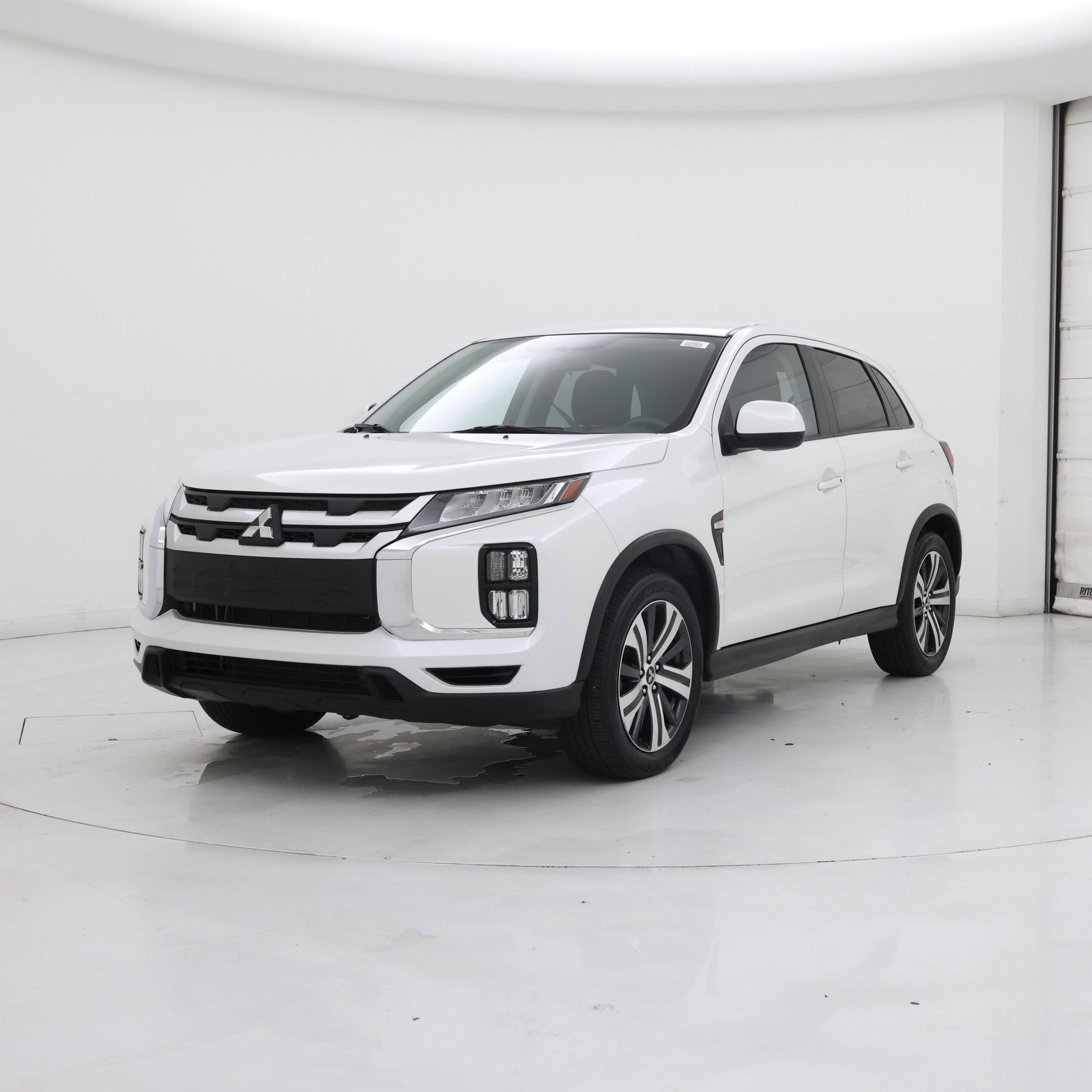 Thumbnail: 2020 Mitsubishi Outlander Sport - 4