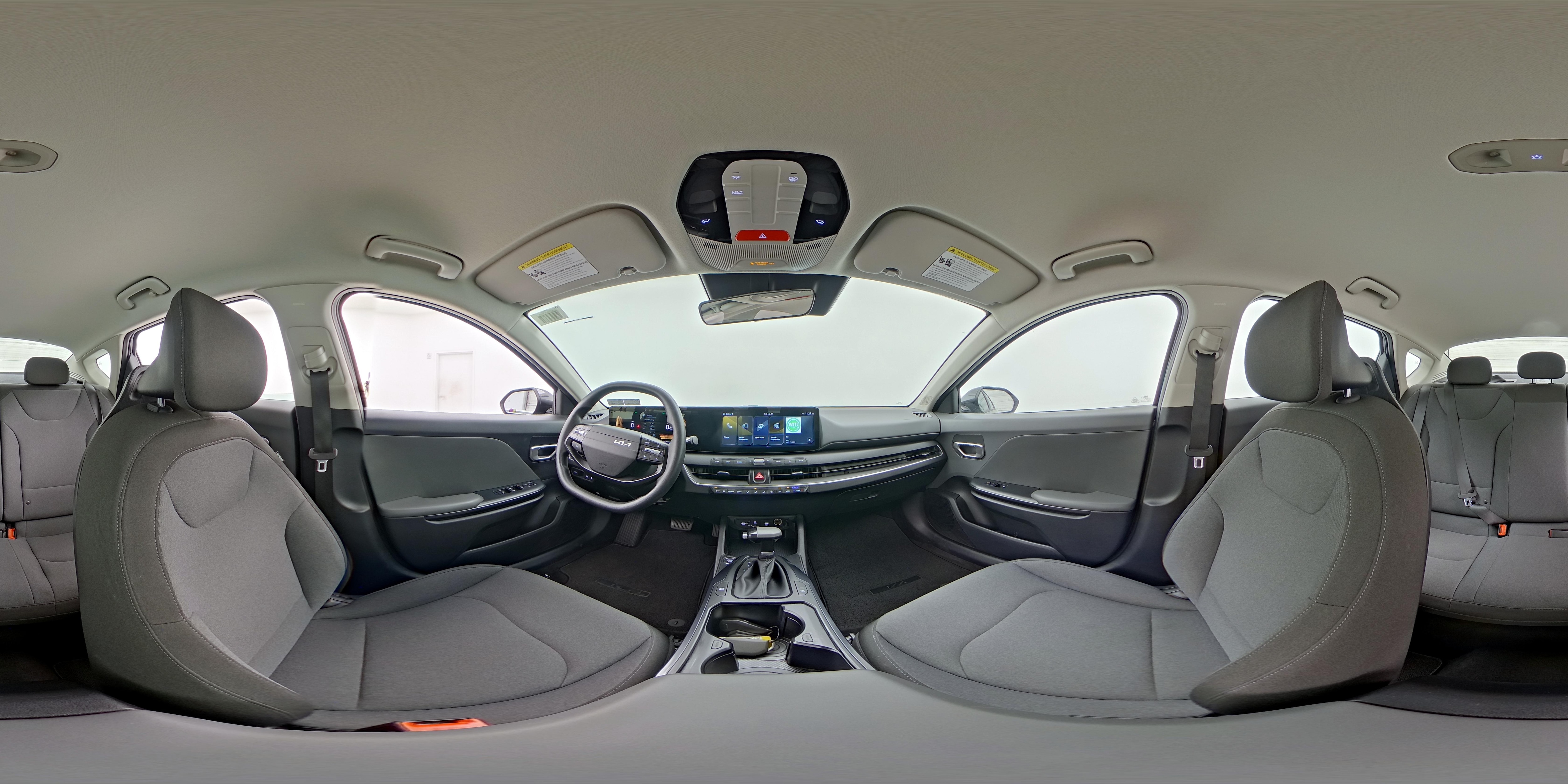 2025 Kia K4 LXS - Photo 24