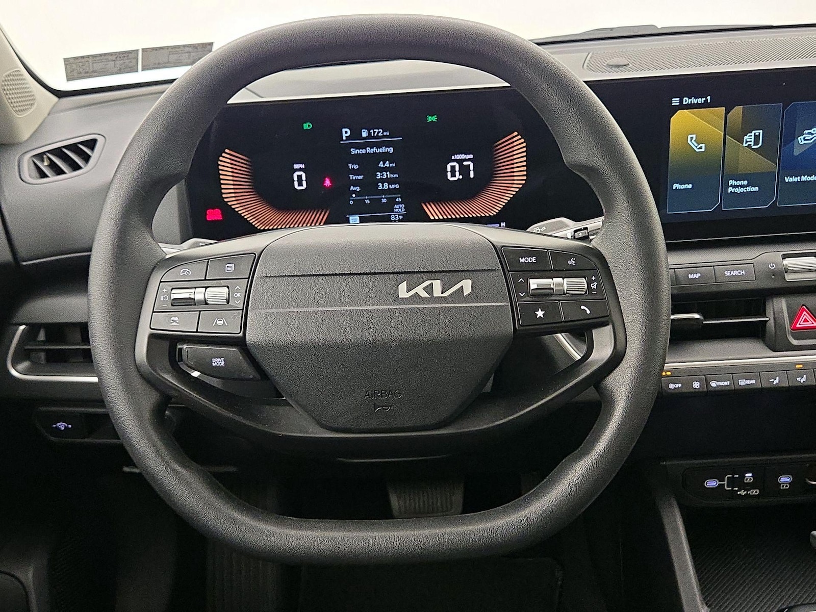 2025 Kia K4 LXS - Photo 11