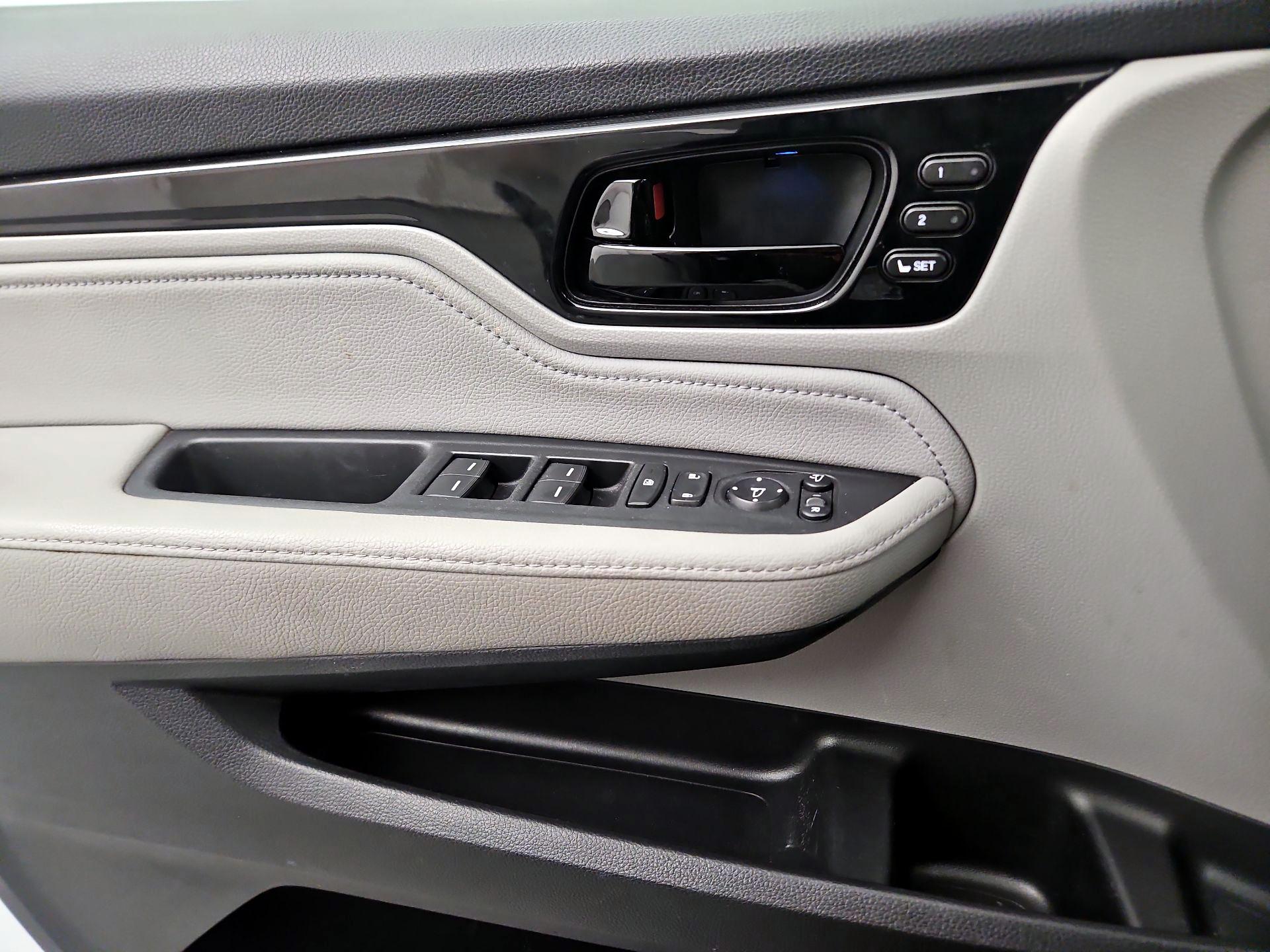 Thumbnail: 2019 Honda Odyssey - 12