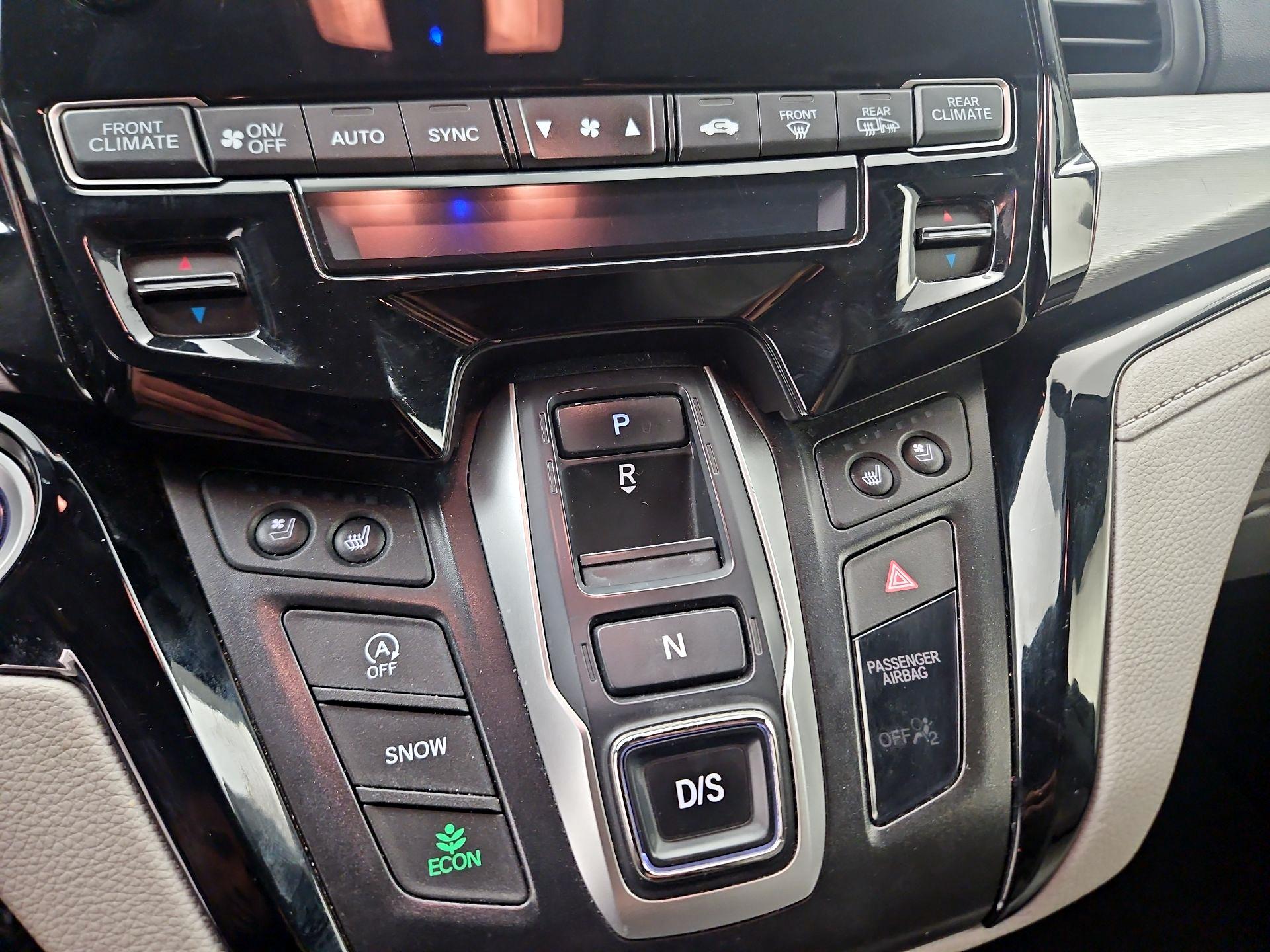 Thumbnail: 2019 Honda Odyssey - 17