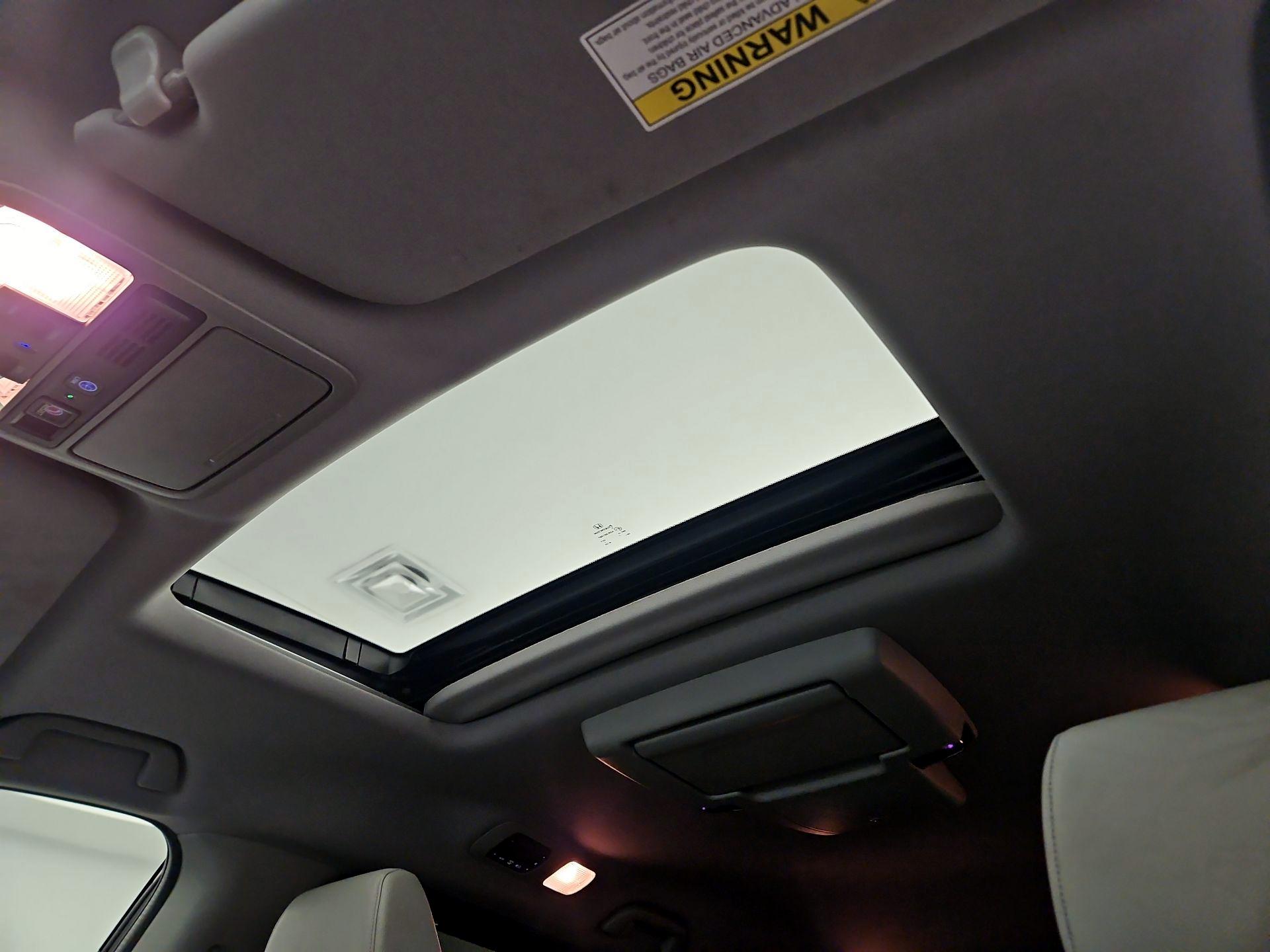 Thumbnail: 2019 Honda Odyssey - 18
