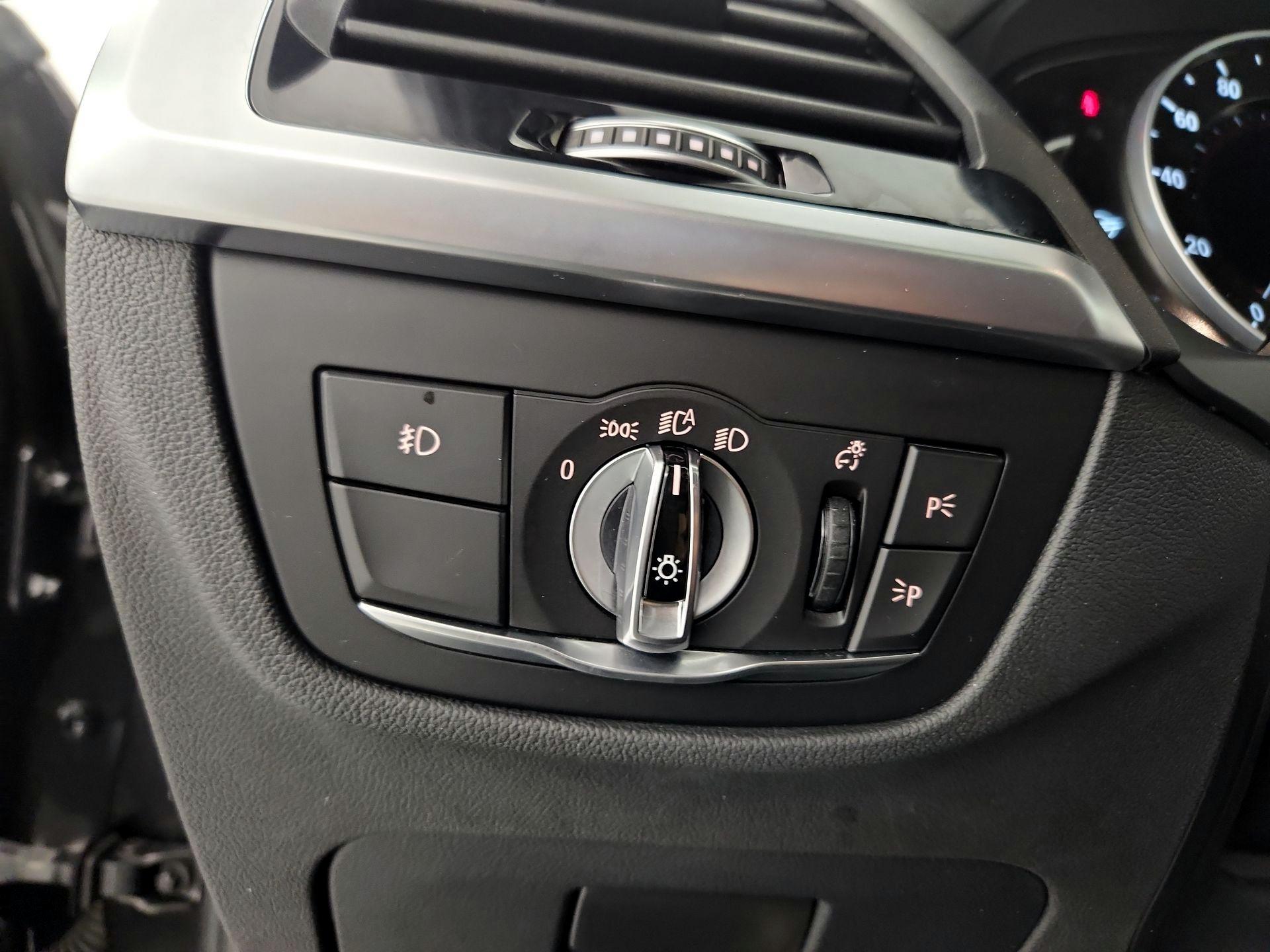 Thumbnail: 2019 BMW X3 - 13