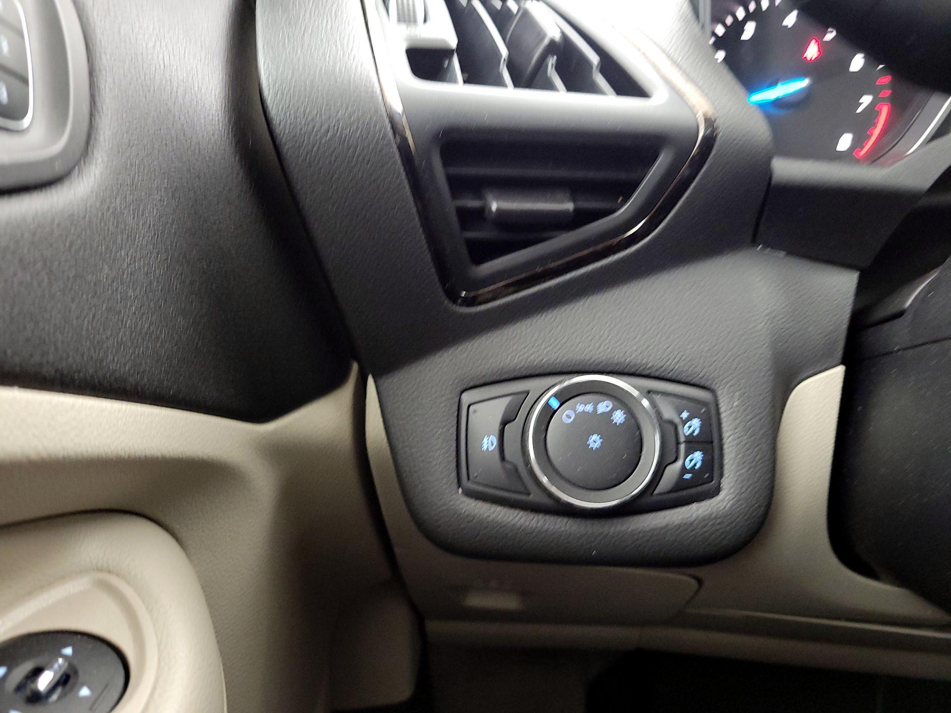 Thumbnail: 2014 Ford Escape - 13