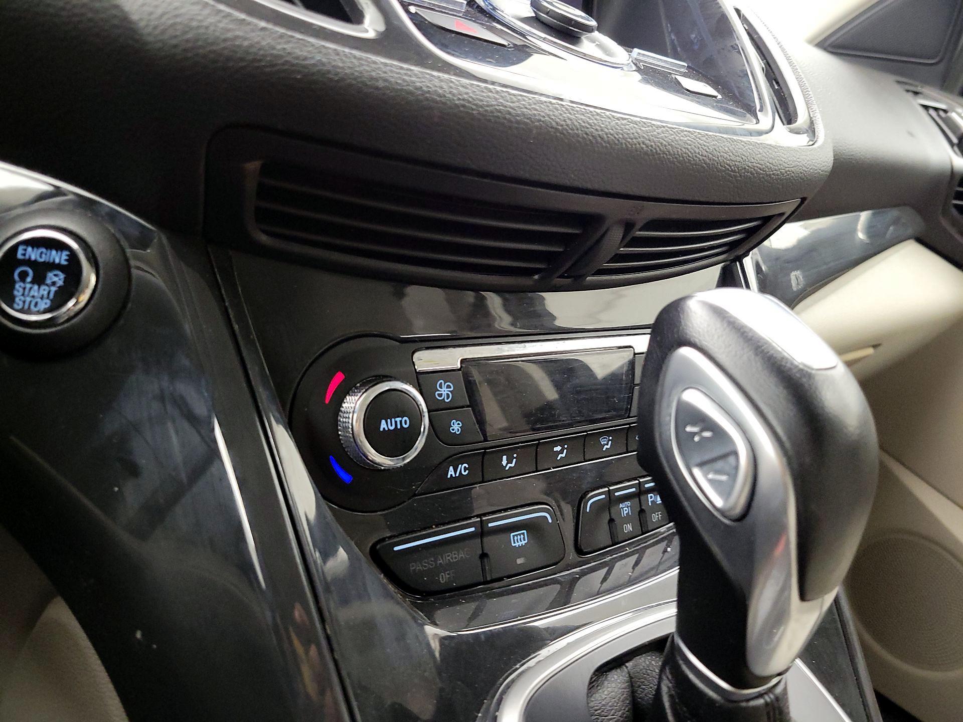 Thumbnail: 2014 Ford Escape - 16