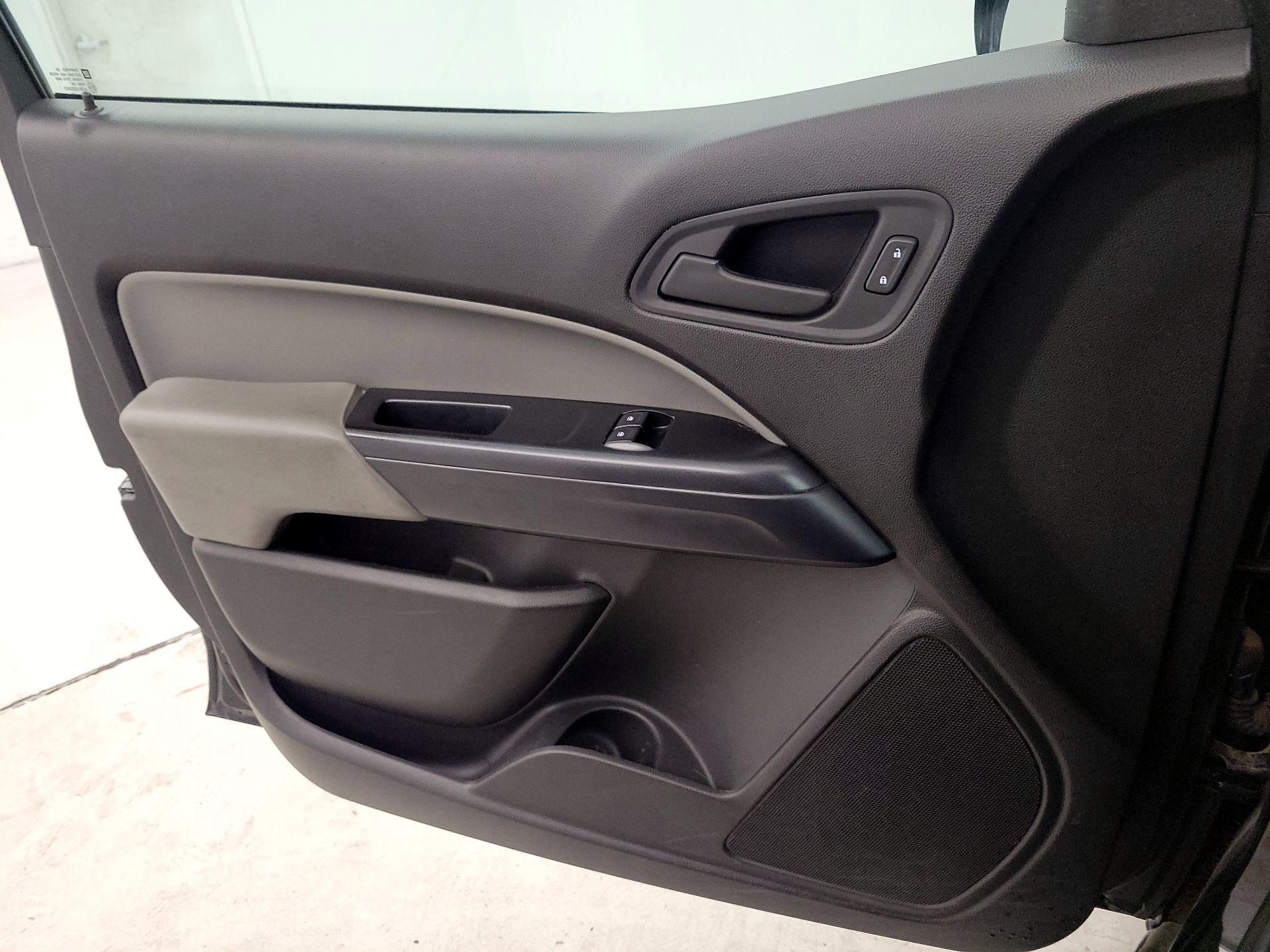 Thumbnail: 2017 Chevrolet Colorado - 12