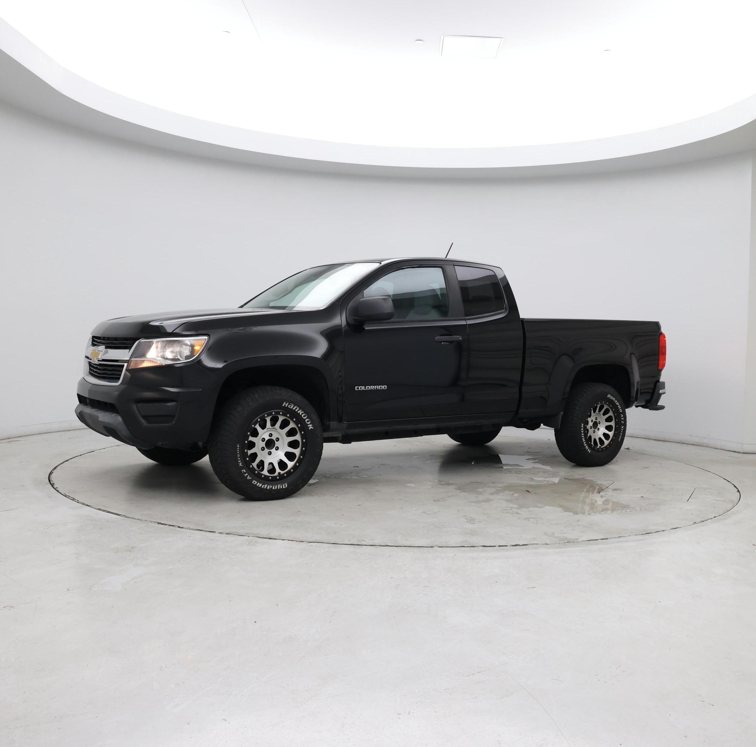 Thumbnail: 2017 Chevrolet Colorado - 3