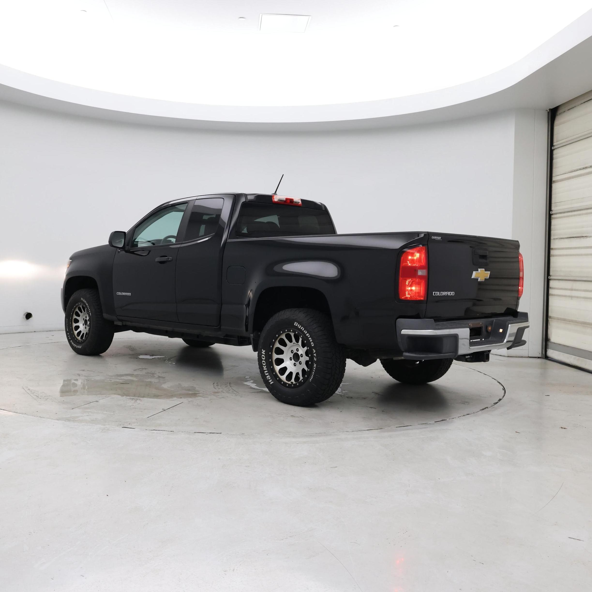 Thumbnail: 2017 Chevrolet Colorado - 8