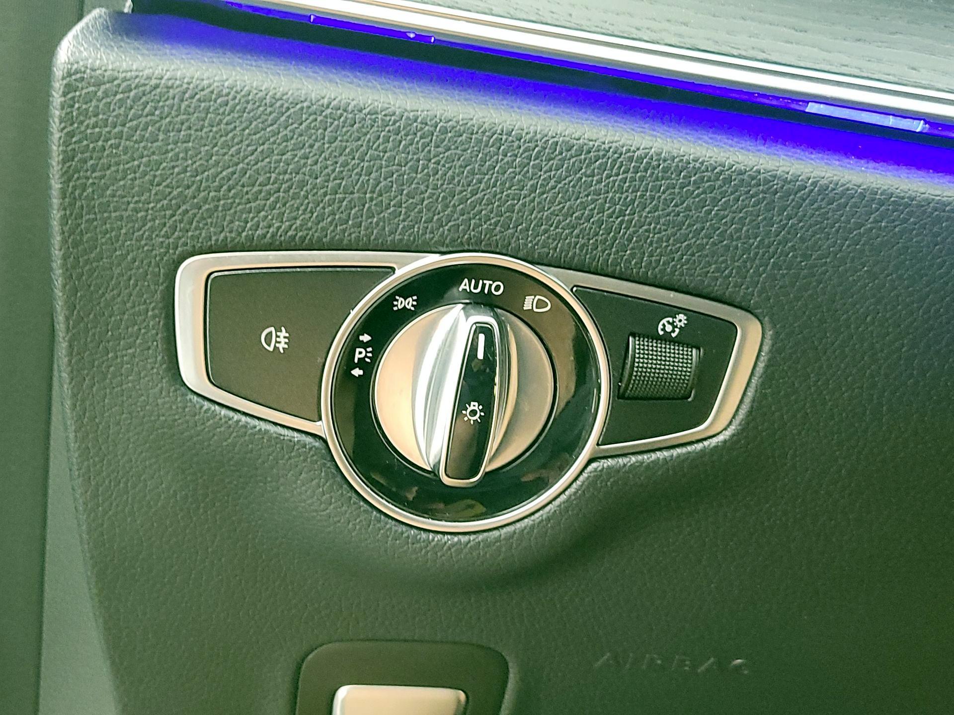 Thumbnail: 2020 Mercedes-Benz E-Class - 13