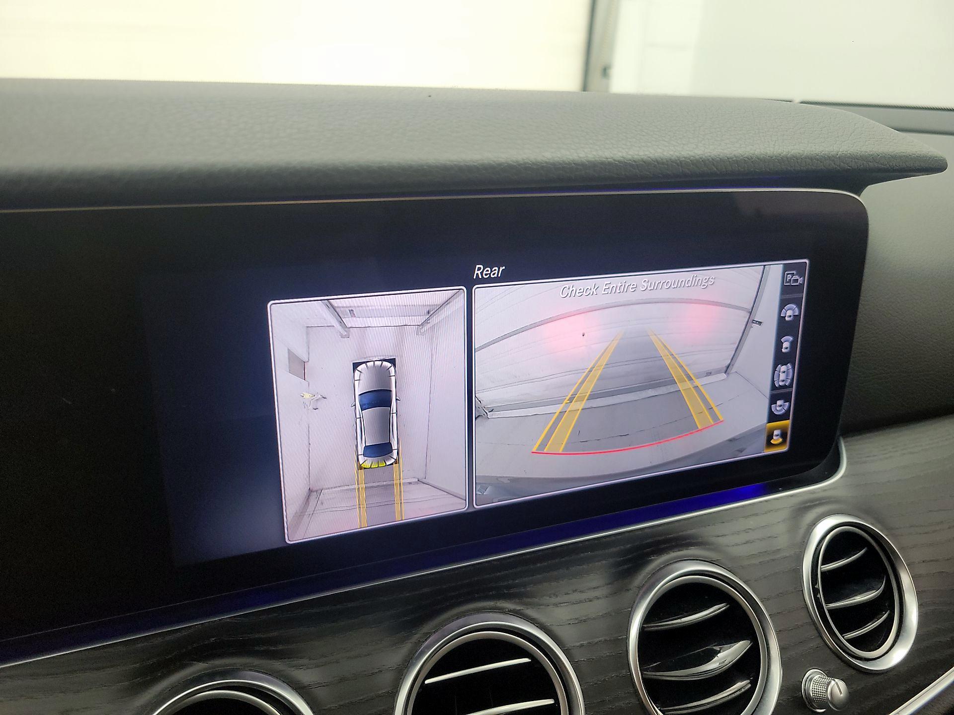 Thumbnail: 2020 Mercedes-Benz E-Class - 15