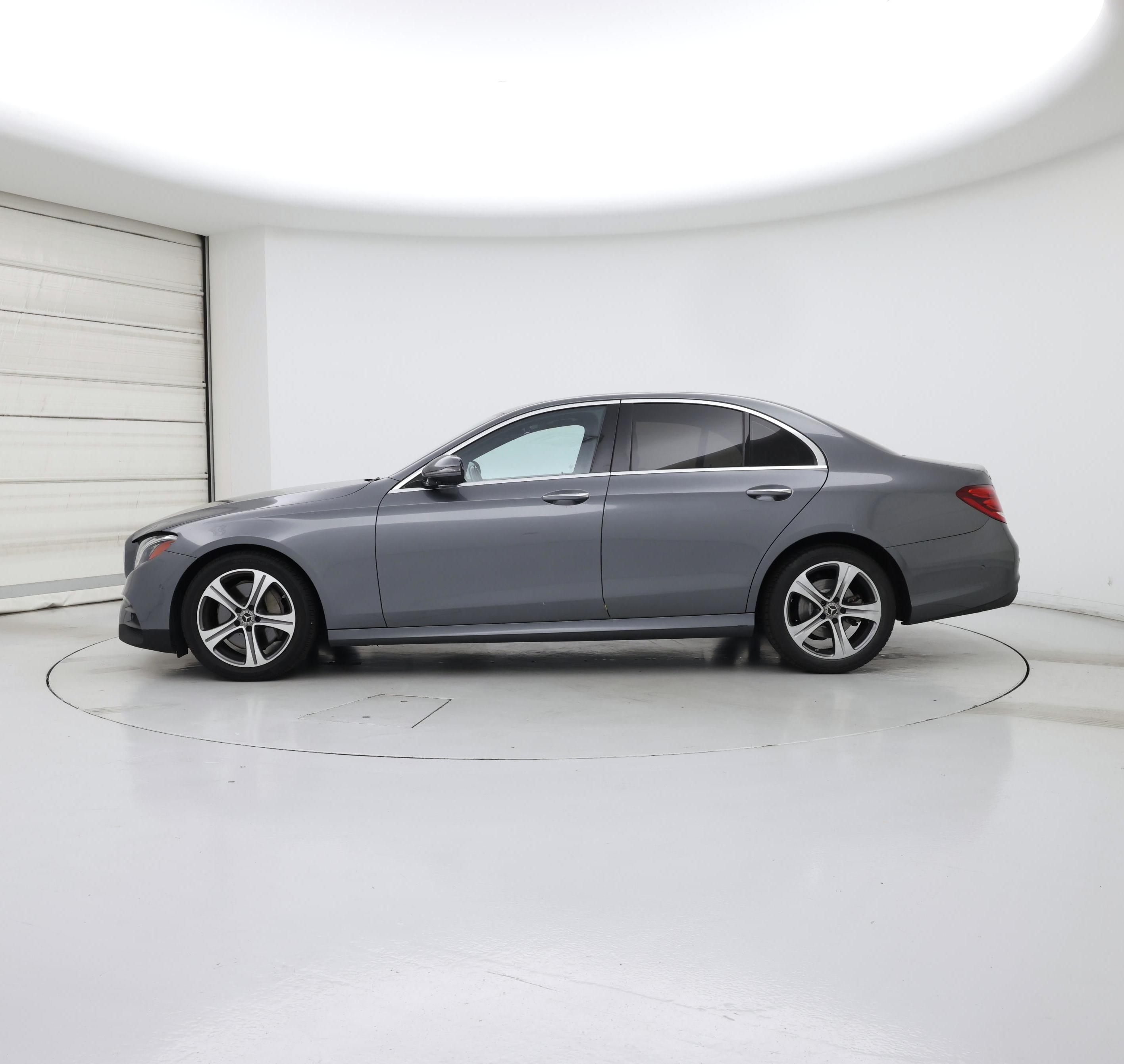 Thumbnail: 2020 Mercedes-Benz E-Class - 3