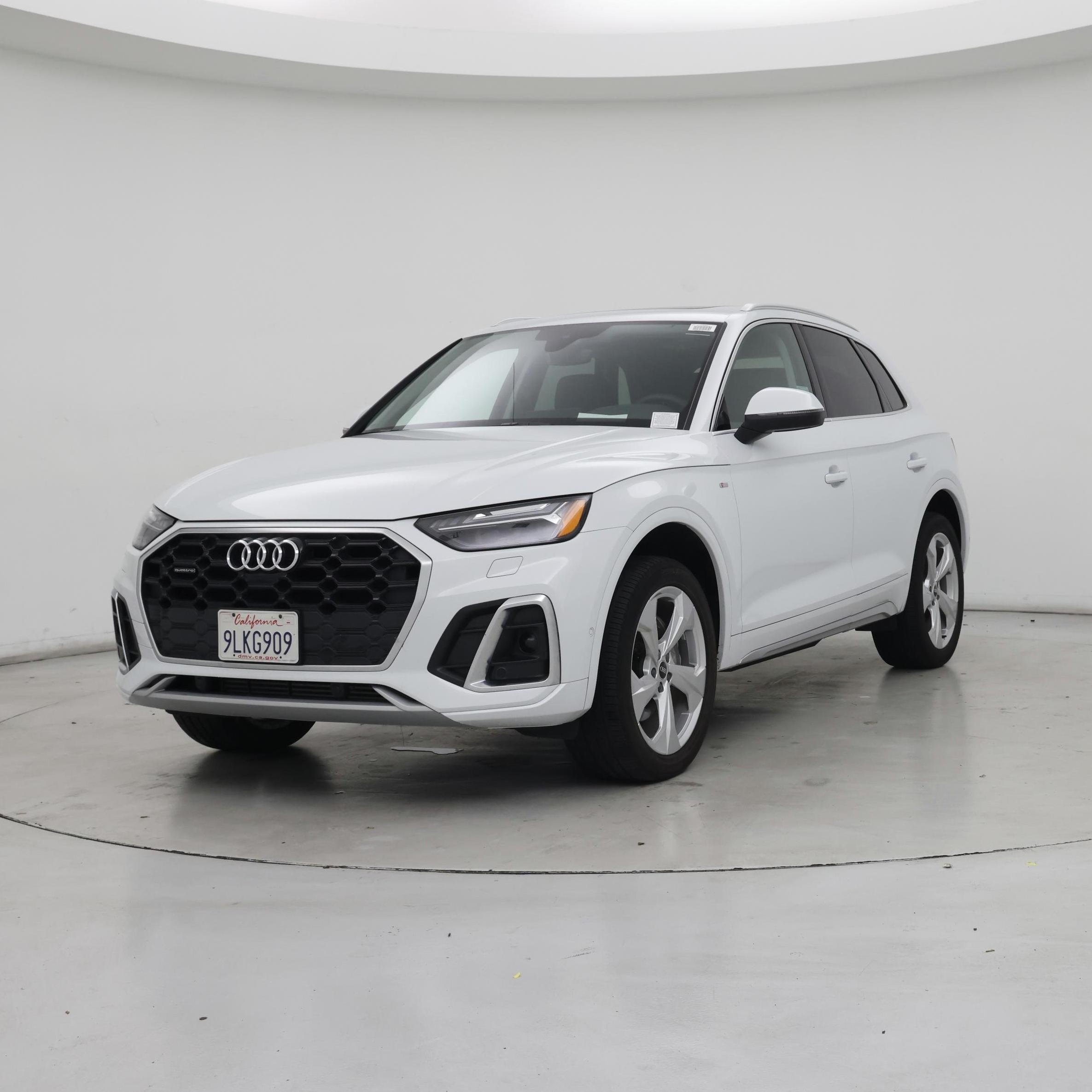 Thumbnail: 2023 Audi Q5 - 4