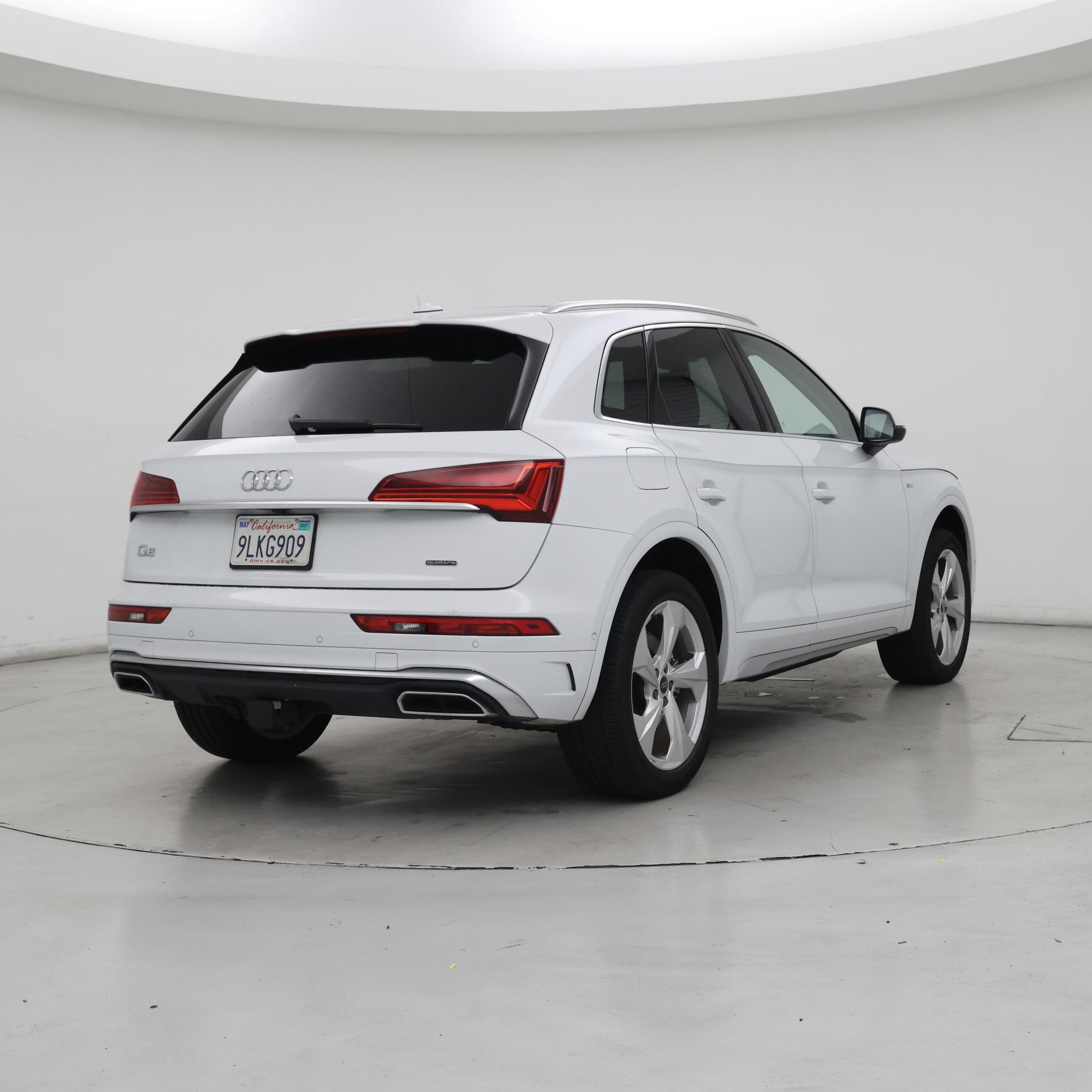 Thumbnail: 2023 Audi Q5 - 8