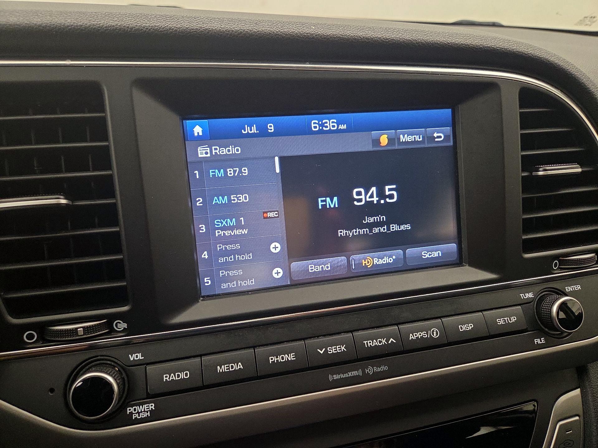 Thumbnail: 2018 Hyundai Elantra - 15