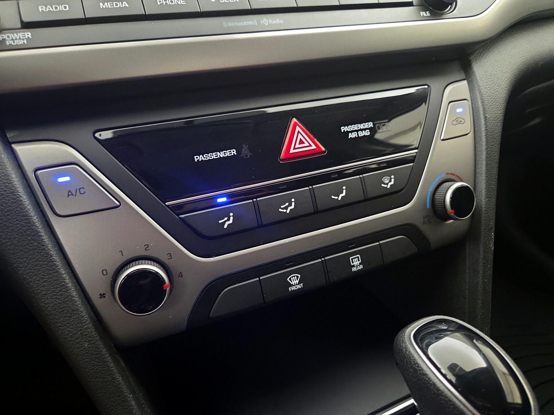 Thumbnail: 2018 Hyundai Elantra - 16