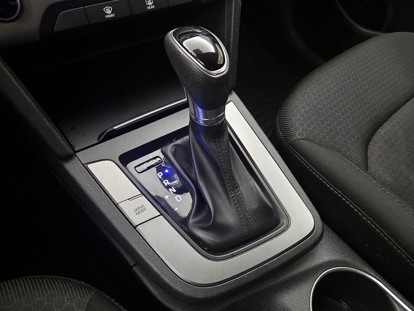2018 Hyundai Elantra SEL - Photo 18