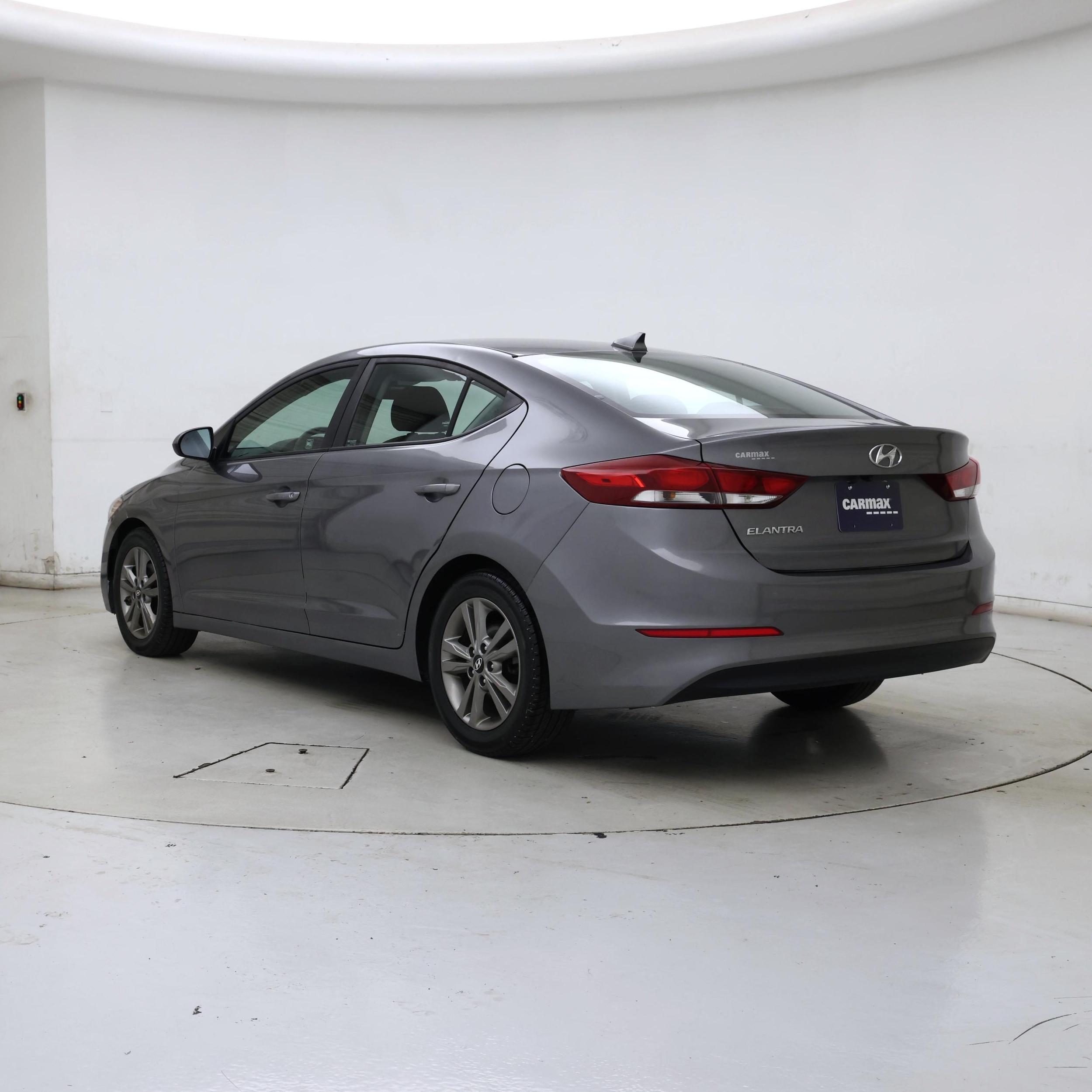 Thumbnail: 2018 Hyundai Elantra - 2