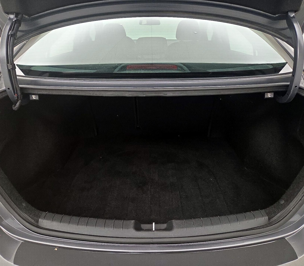 Trunk/Cargo (Seats Up)