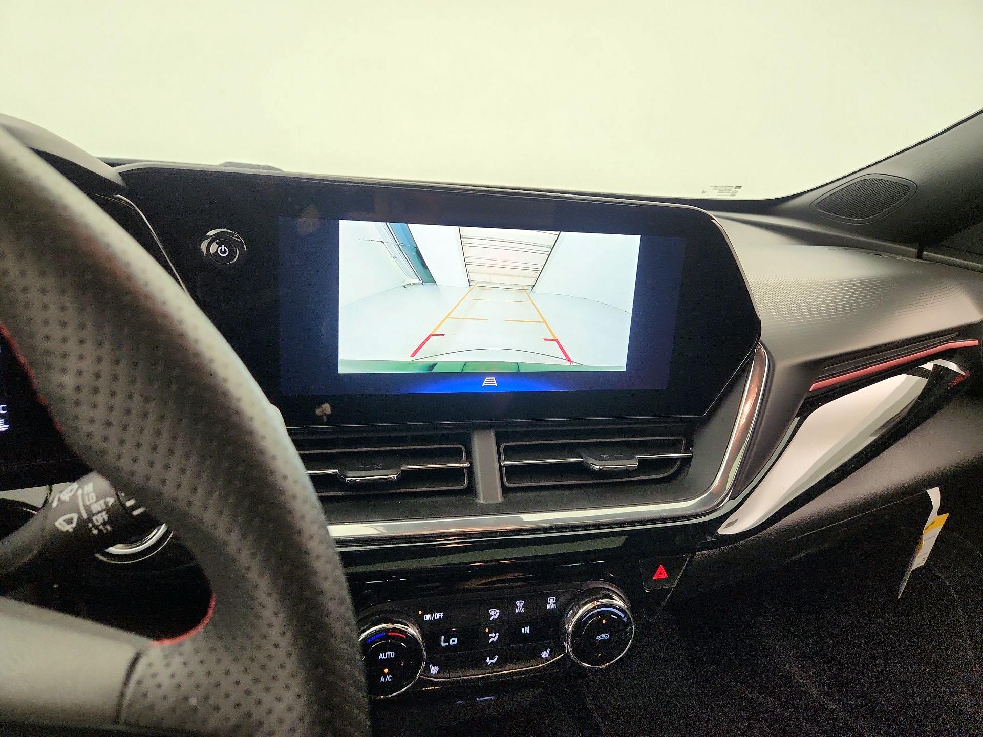 Thumbnail: 2025 Chevrolet Trax - 14