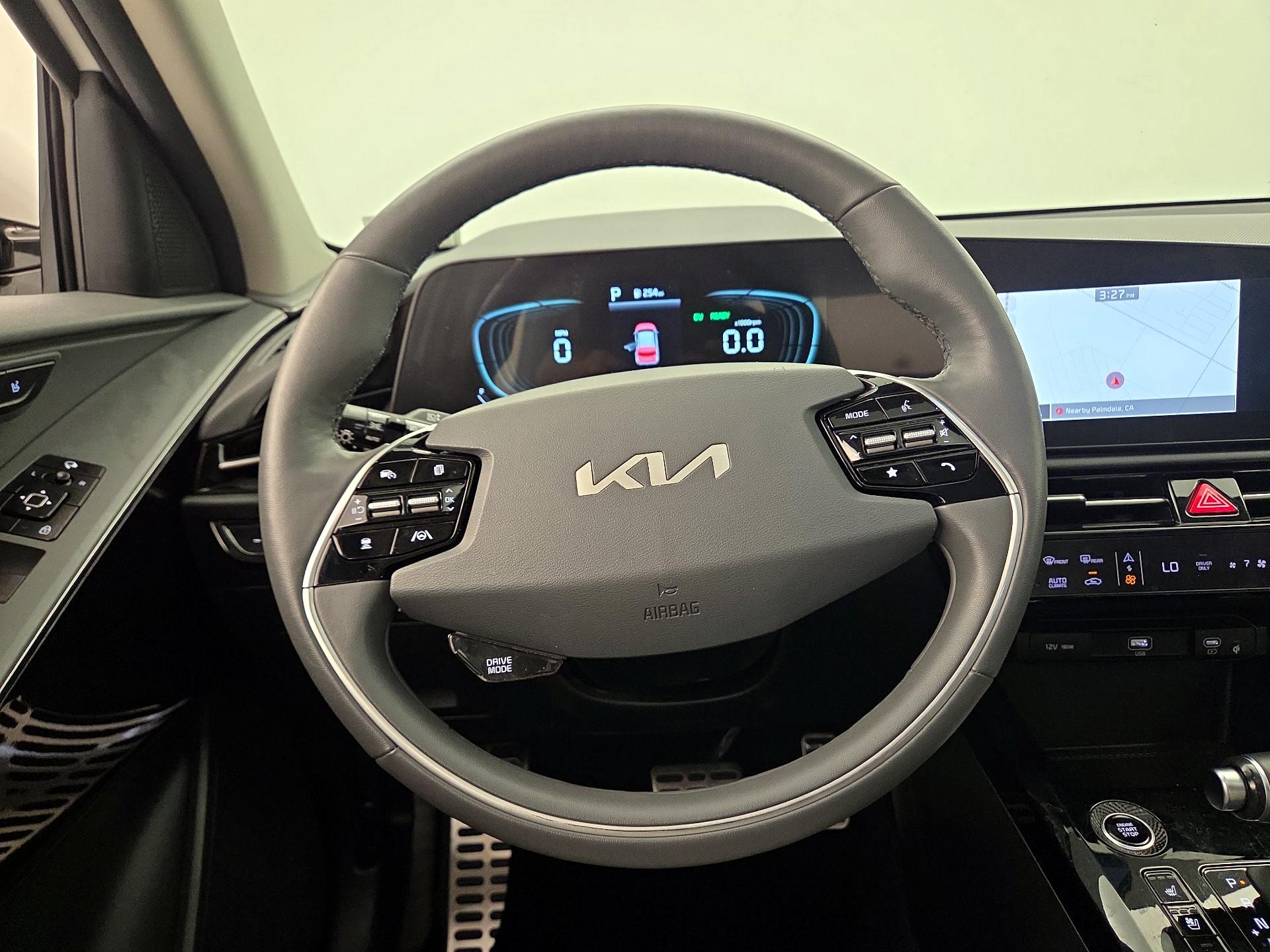 Thumbnail: 2023 Kia Niro - 10
