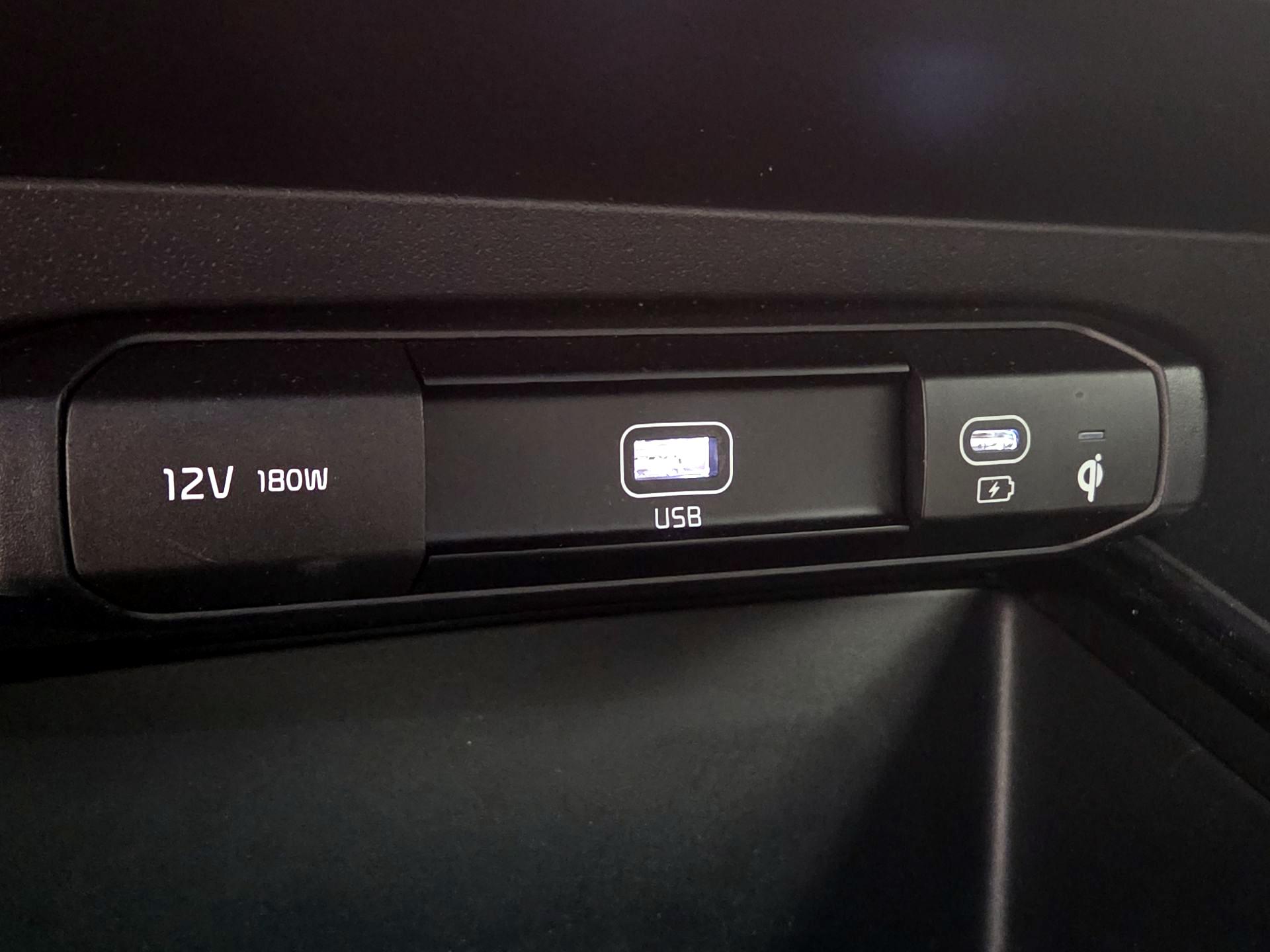 Thumbnail: 2023 Kia Niro - 19