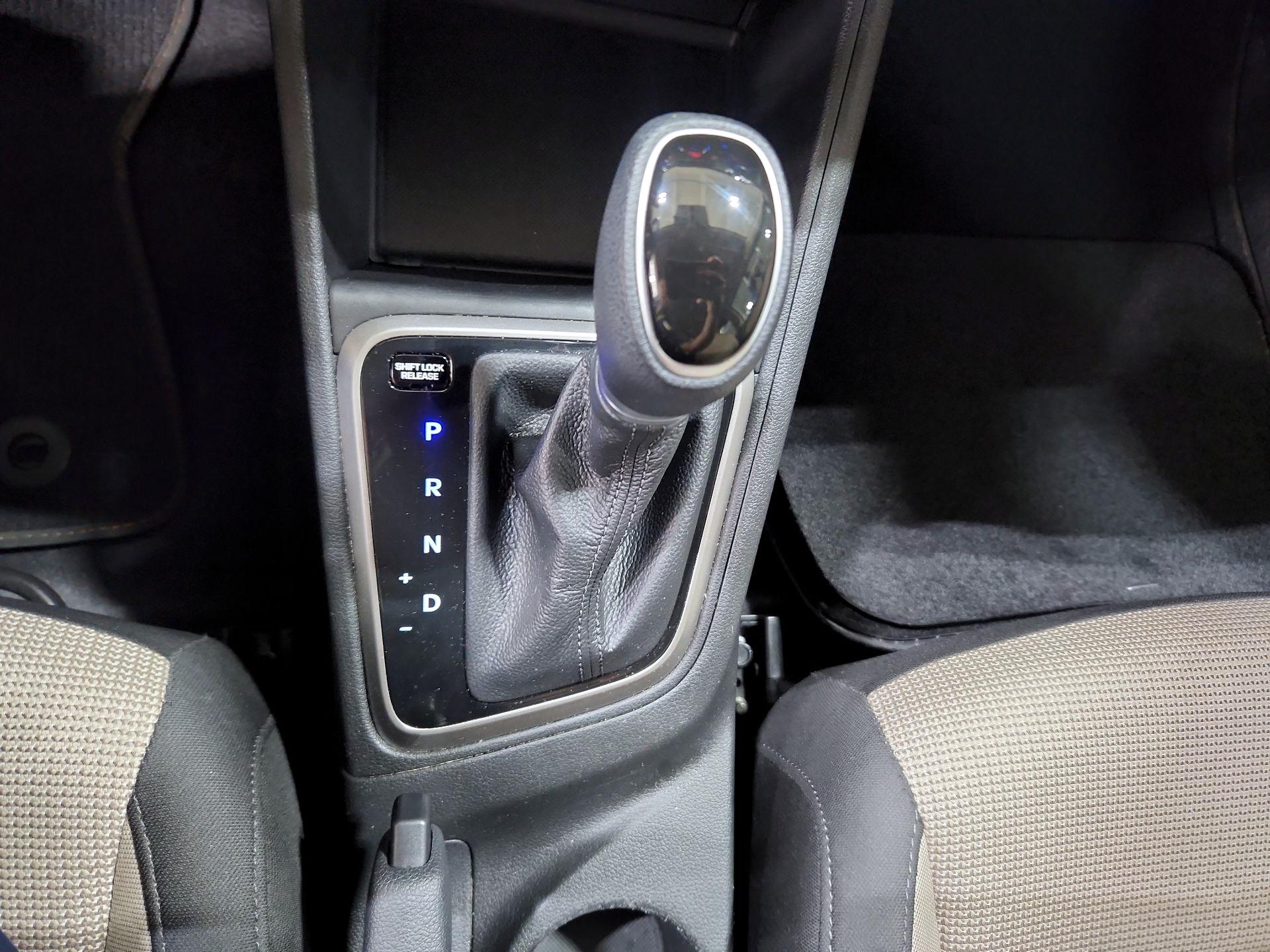 Thumbnail: 2021 Hyundai Accent - 17