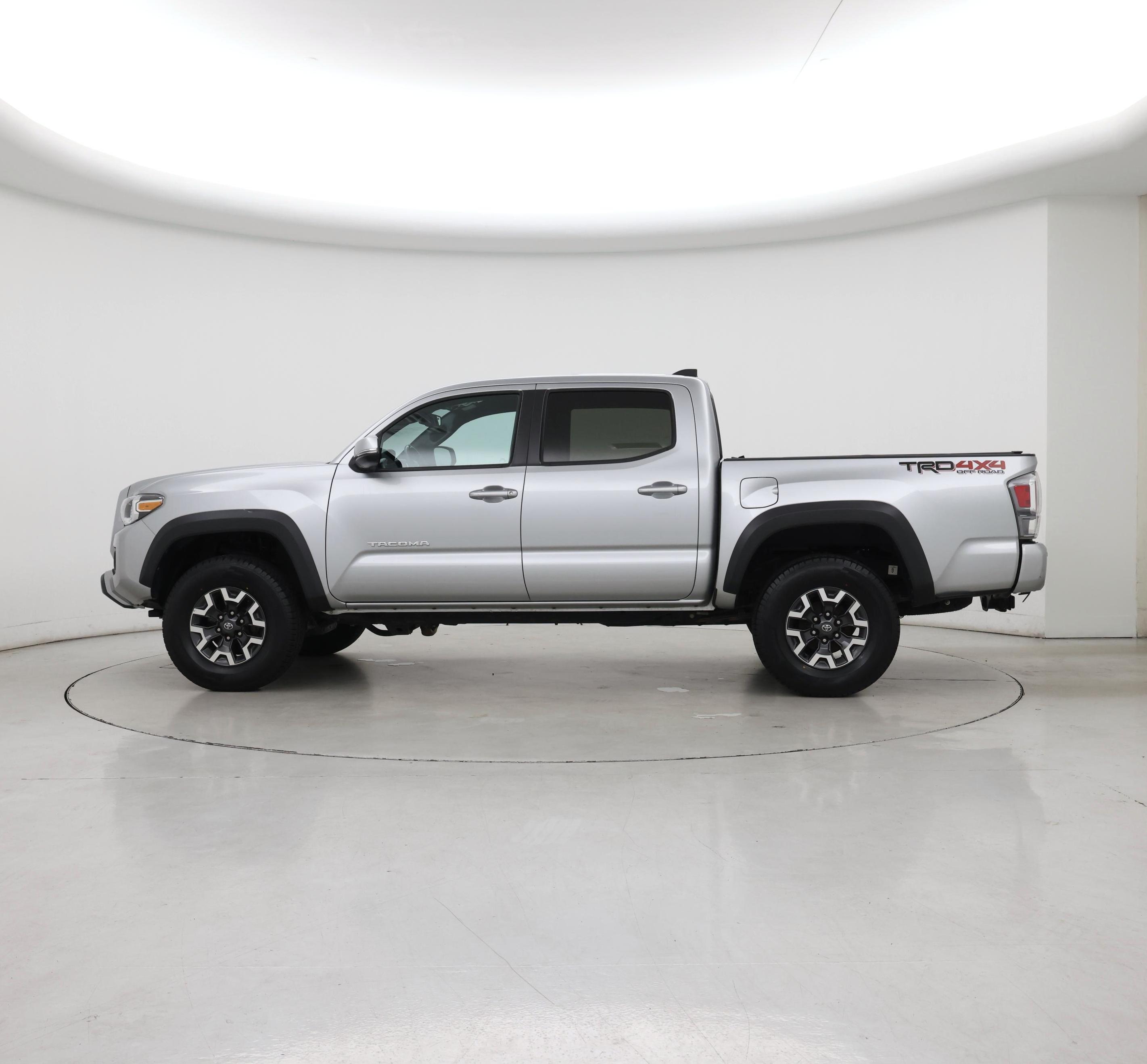 Thumbnail: 2022 Toyota Tacoma - 3
