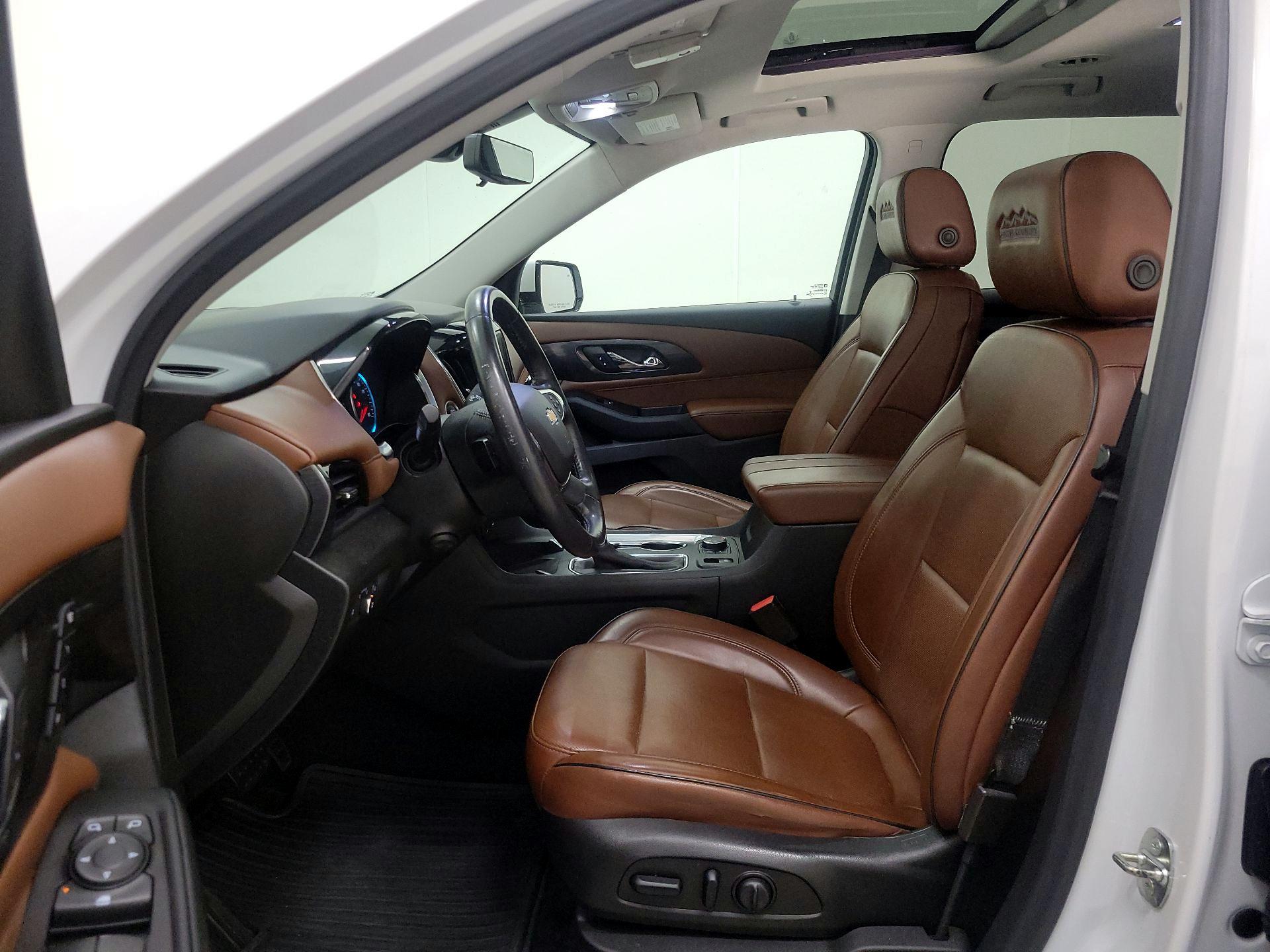 Thumbnail: 2019 Chevrolet Traverse - 11