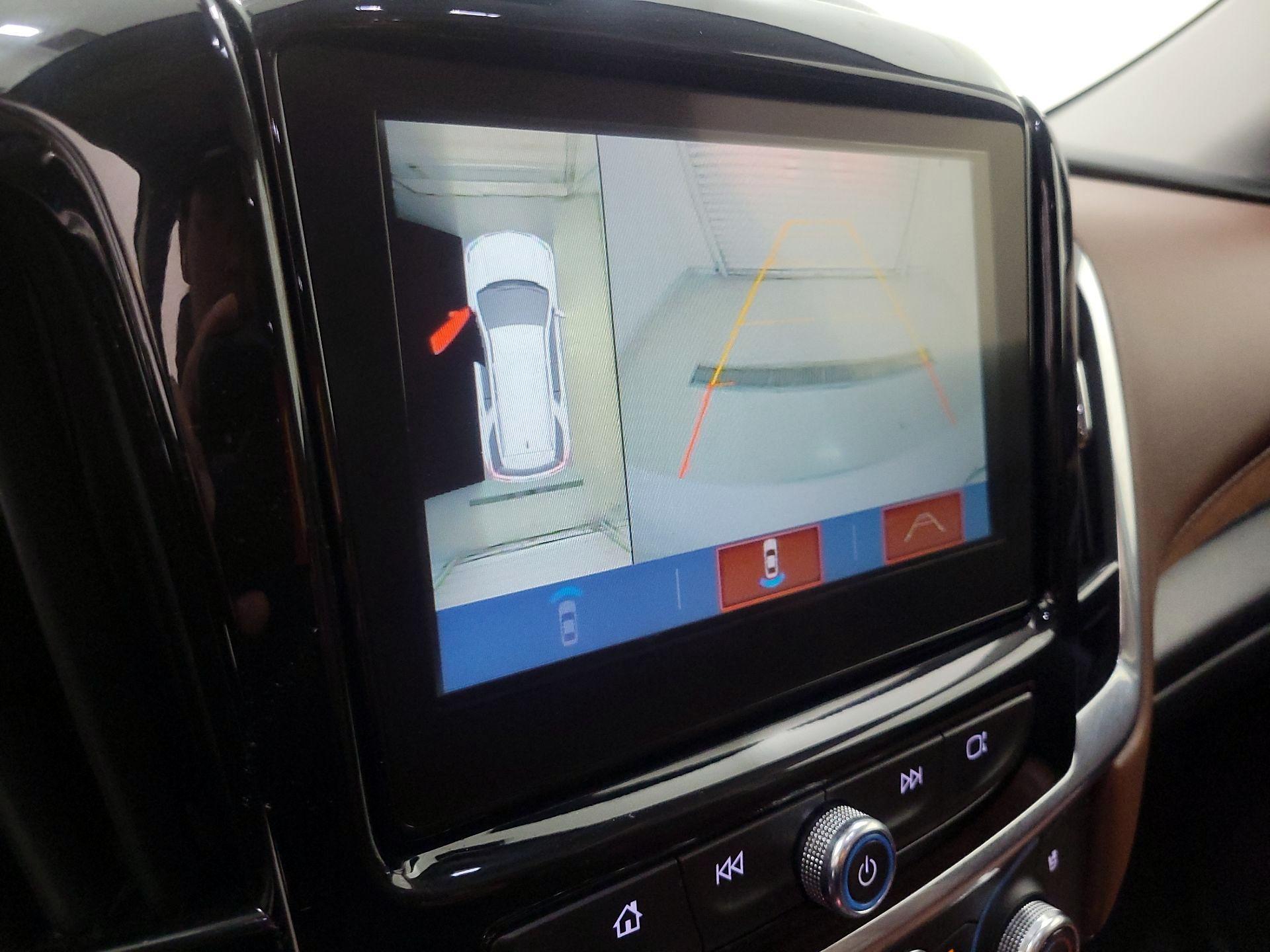 Thumbnail: 2019 Chevrolet Traverse - 14