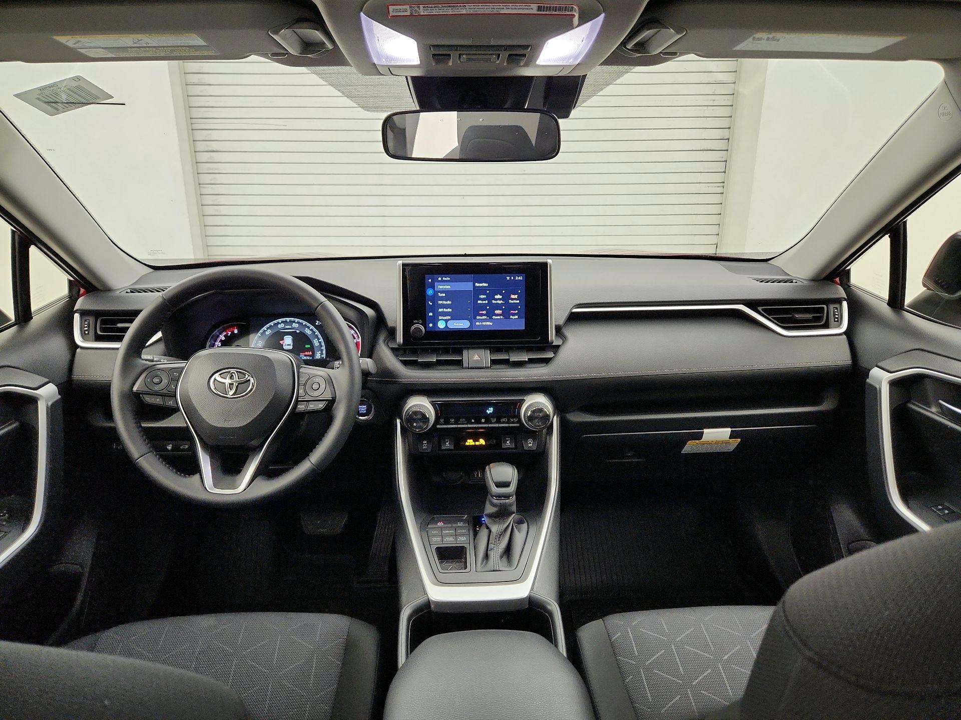 Thumbnail: 2025 Toyota RAV4 - 9