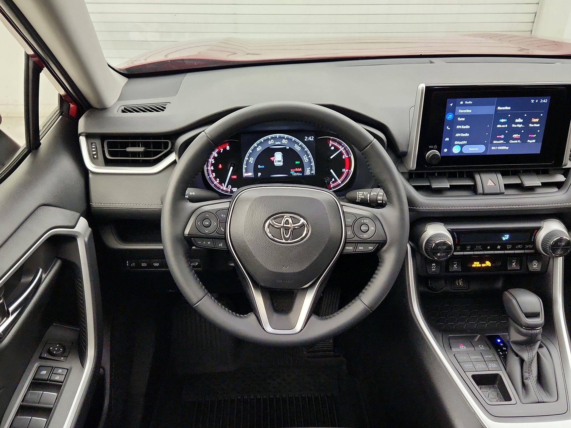Thumbnail: 2025 Toyota RAV4 - 10