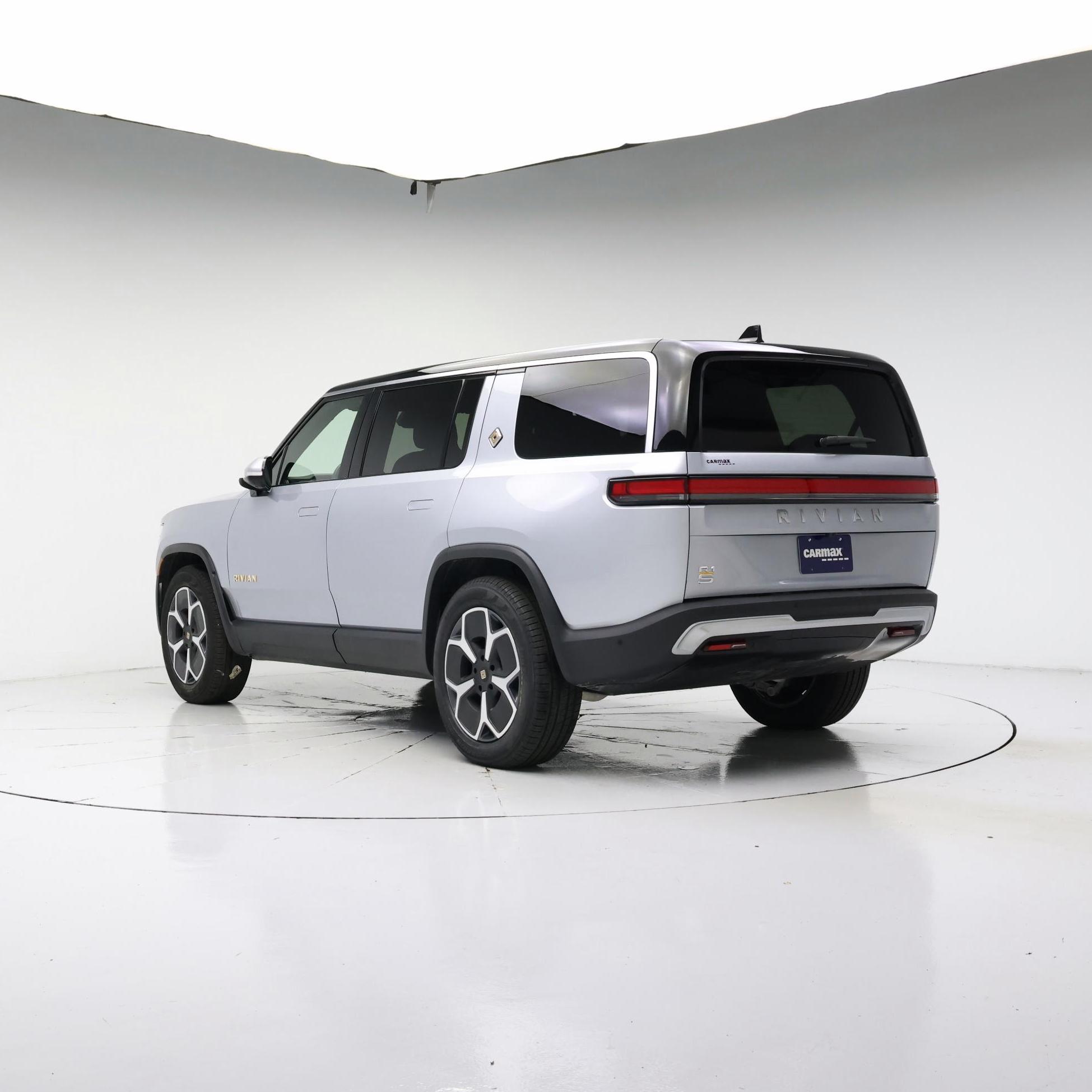 Thumbnail: 2023 Rivian R1S - 2