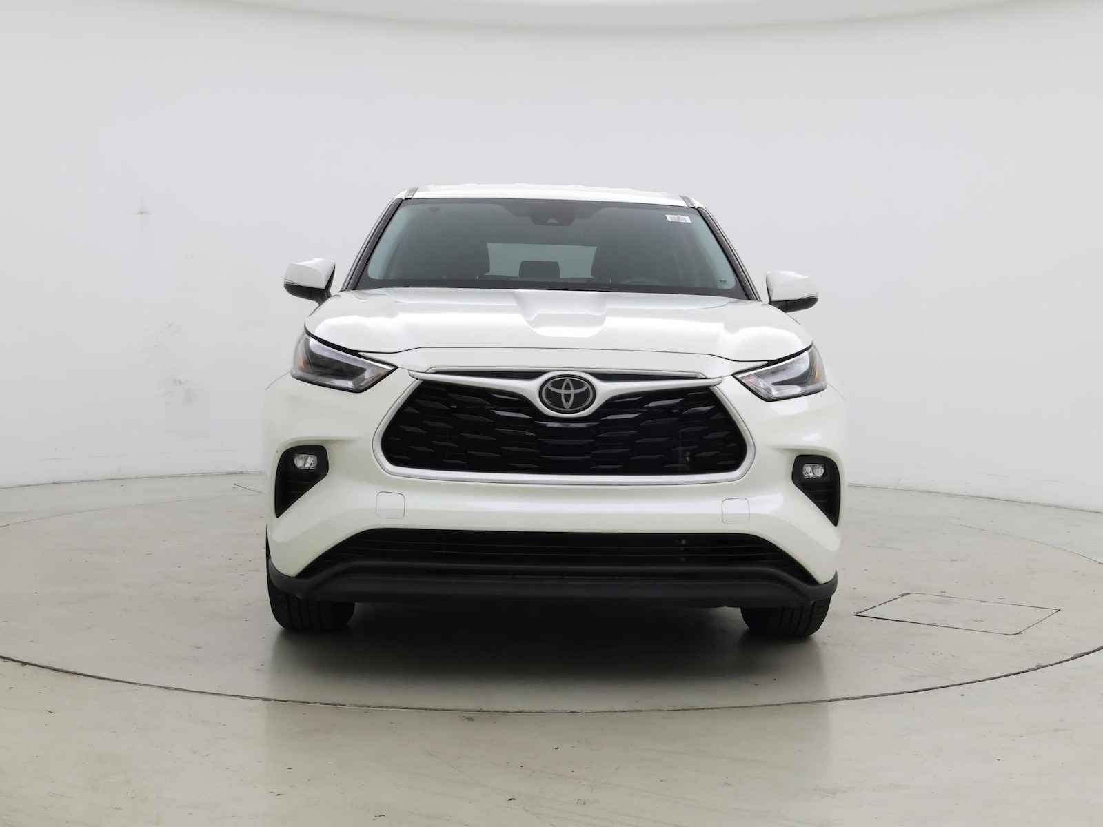 2021 Toyota Highlander LE - Photo 6