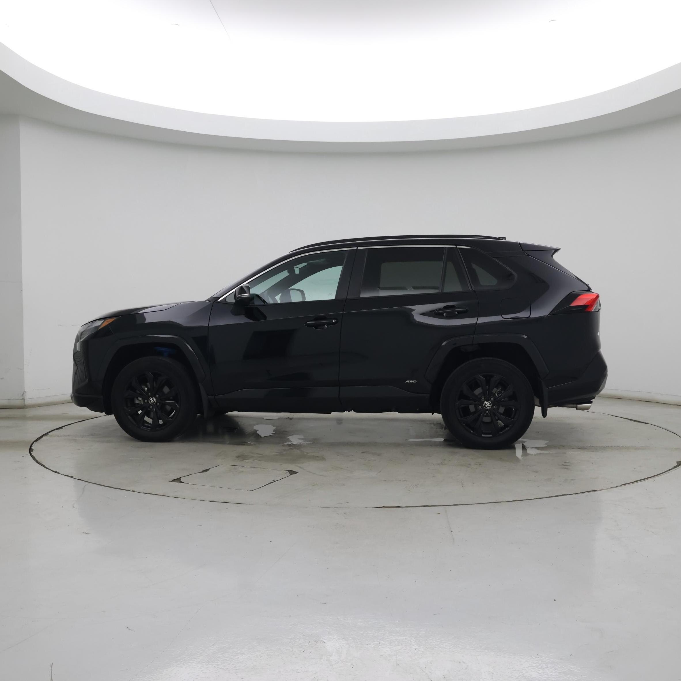 Thumbnail: 2022 Toyota RAV4 - 3
