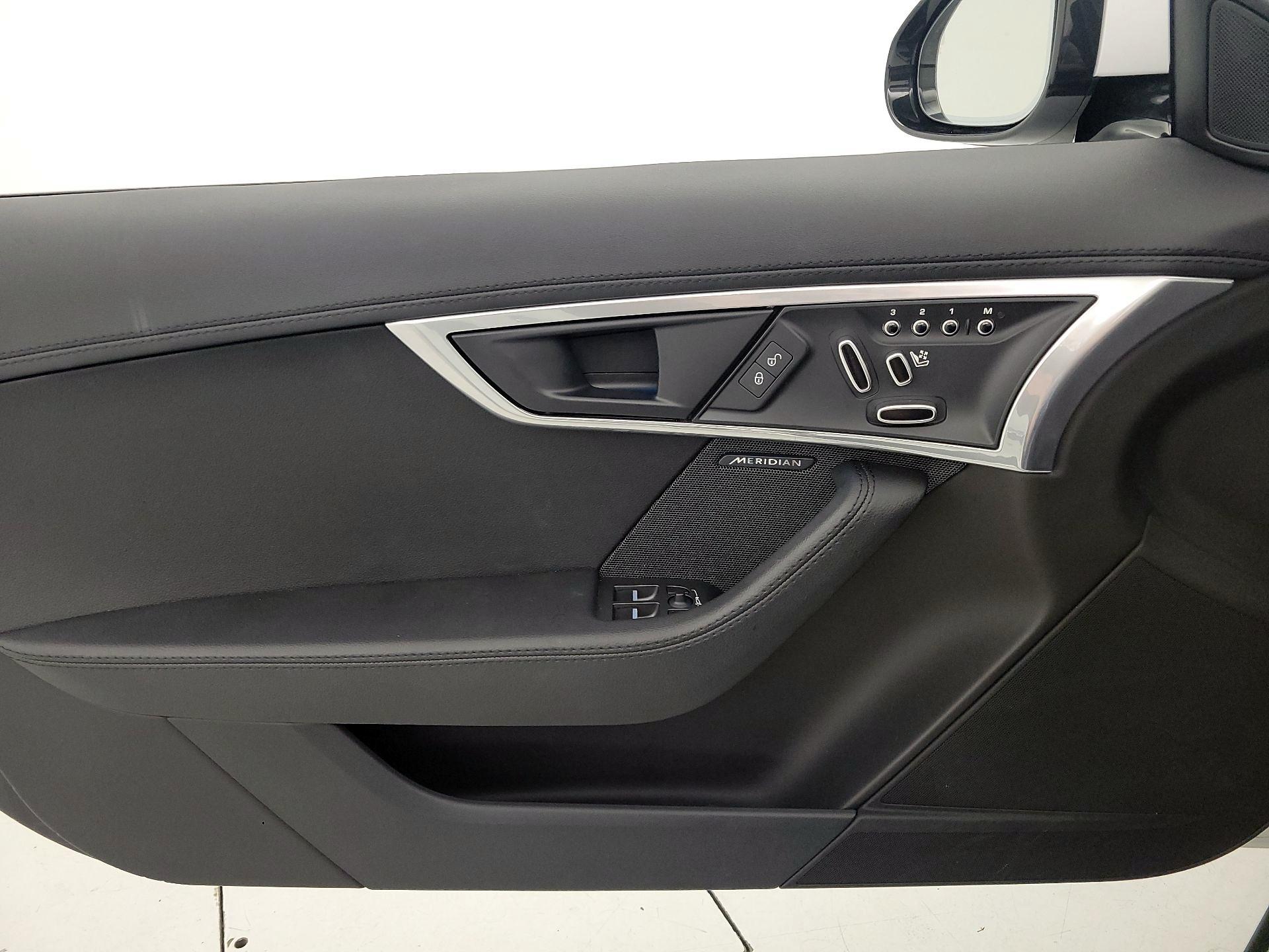 Thumbnail: 2018 Jaguar F-Type - 12