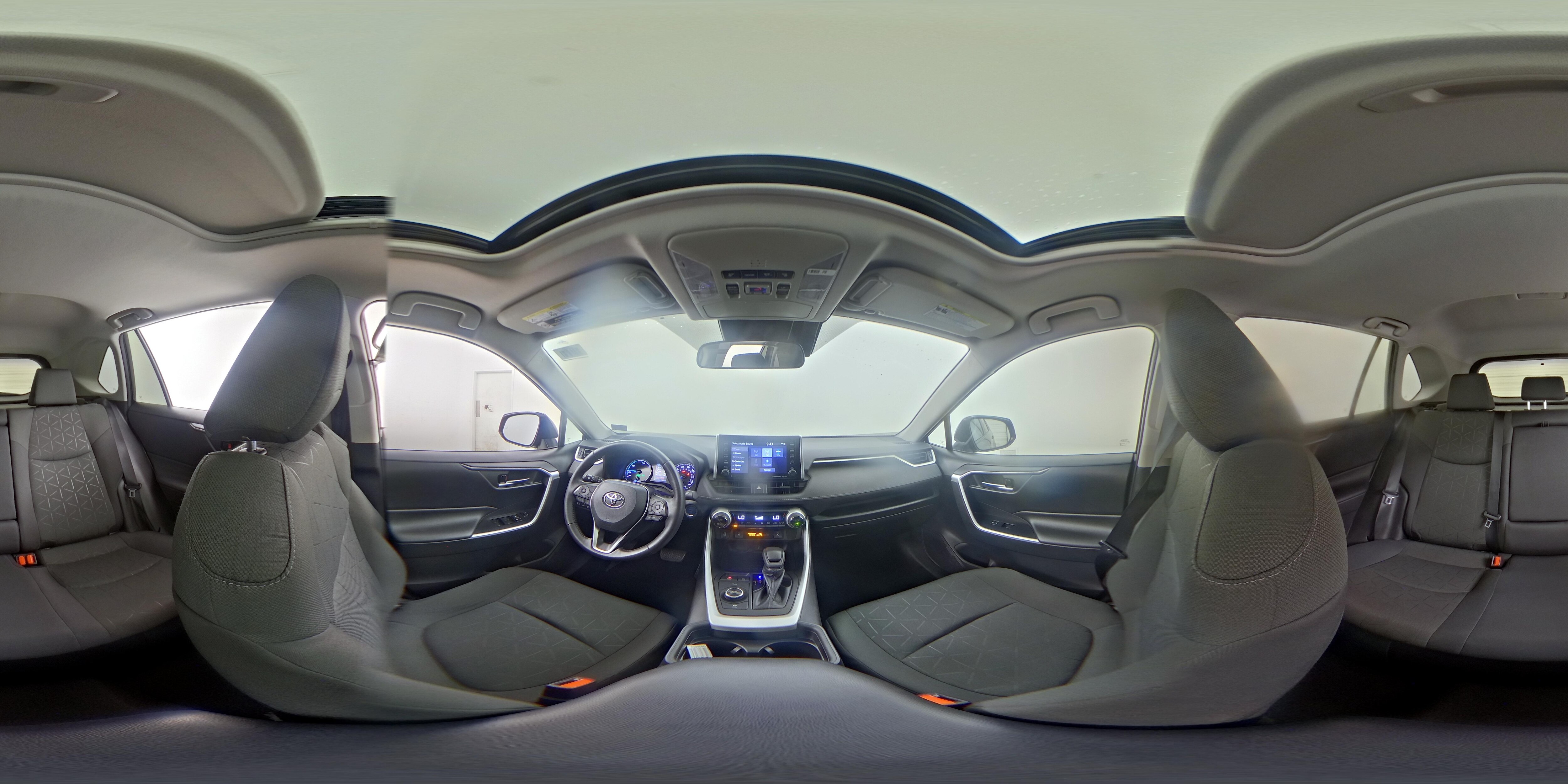 2021 Toyota RAV4 XLE - Photo 26