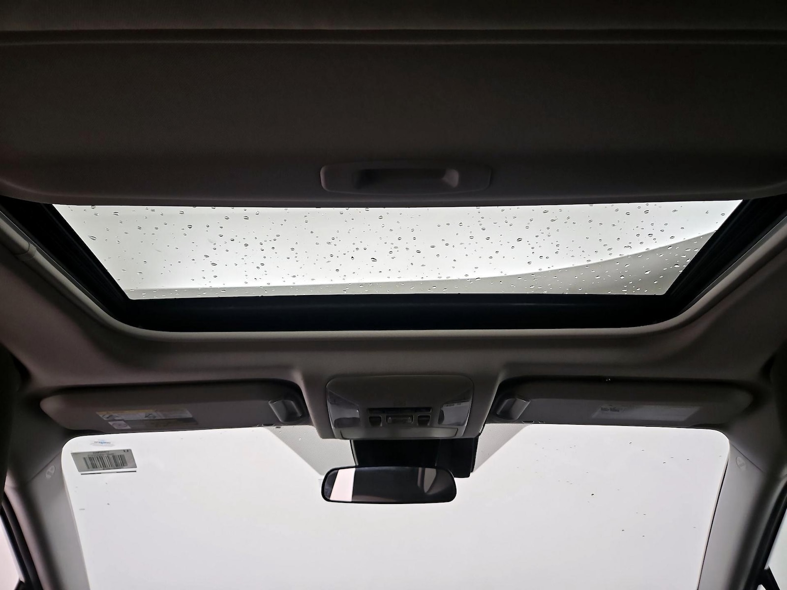2021 Toyota RAV4 XLE - Photo 21