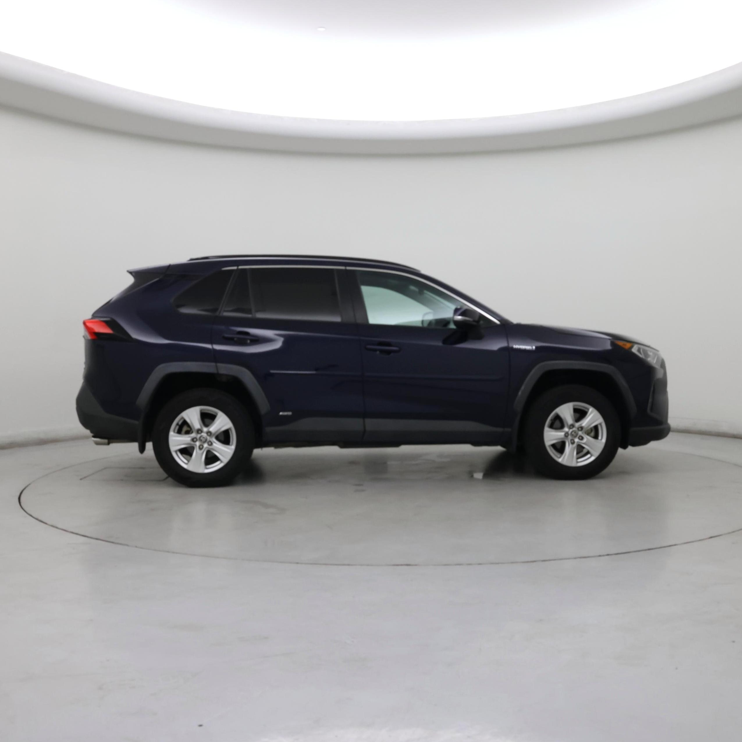 Thumbnail: 2021 Toyota RAV4 - 7