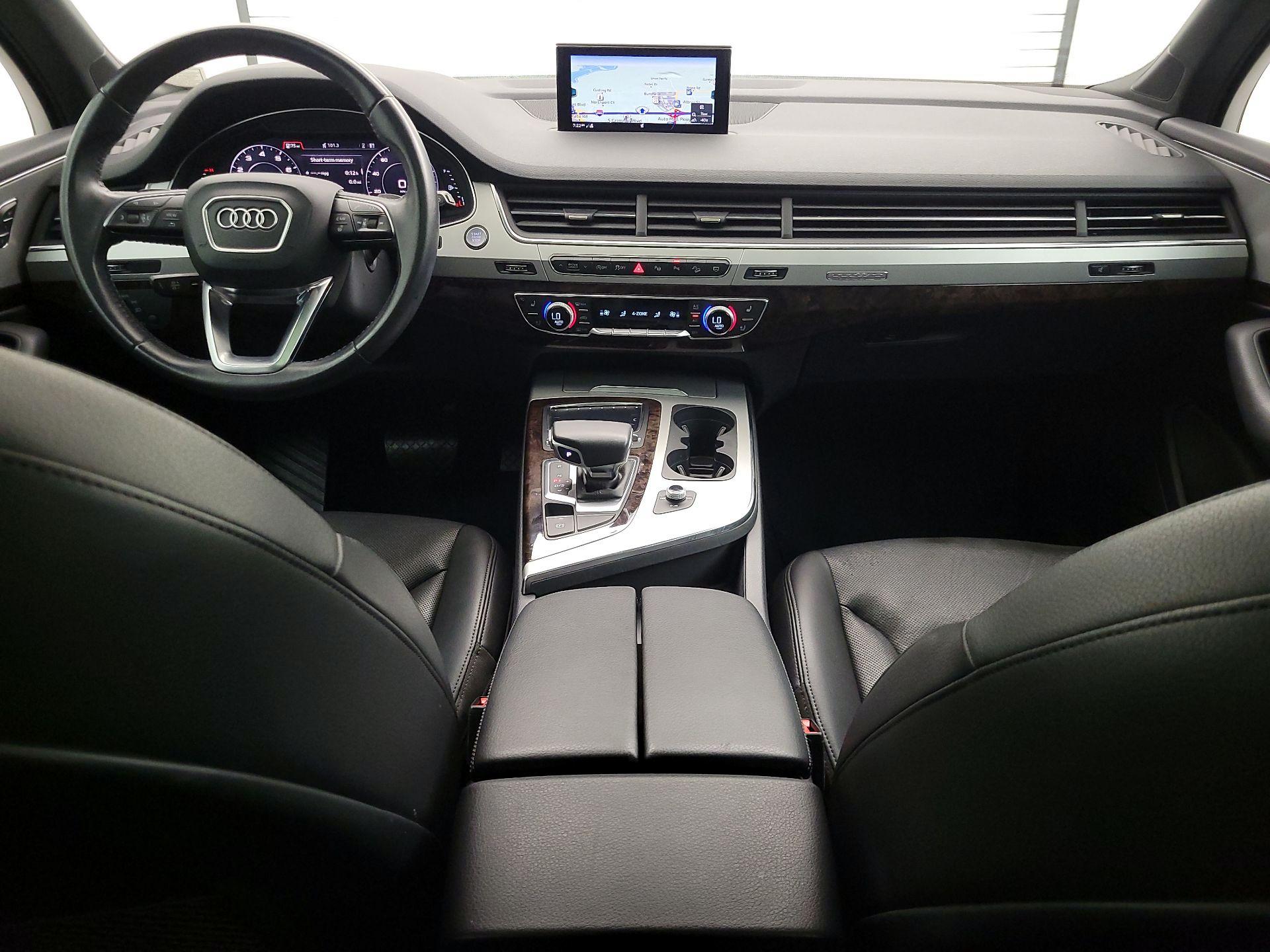 Thumbnail: 2019 Audi Q7 - 9