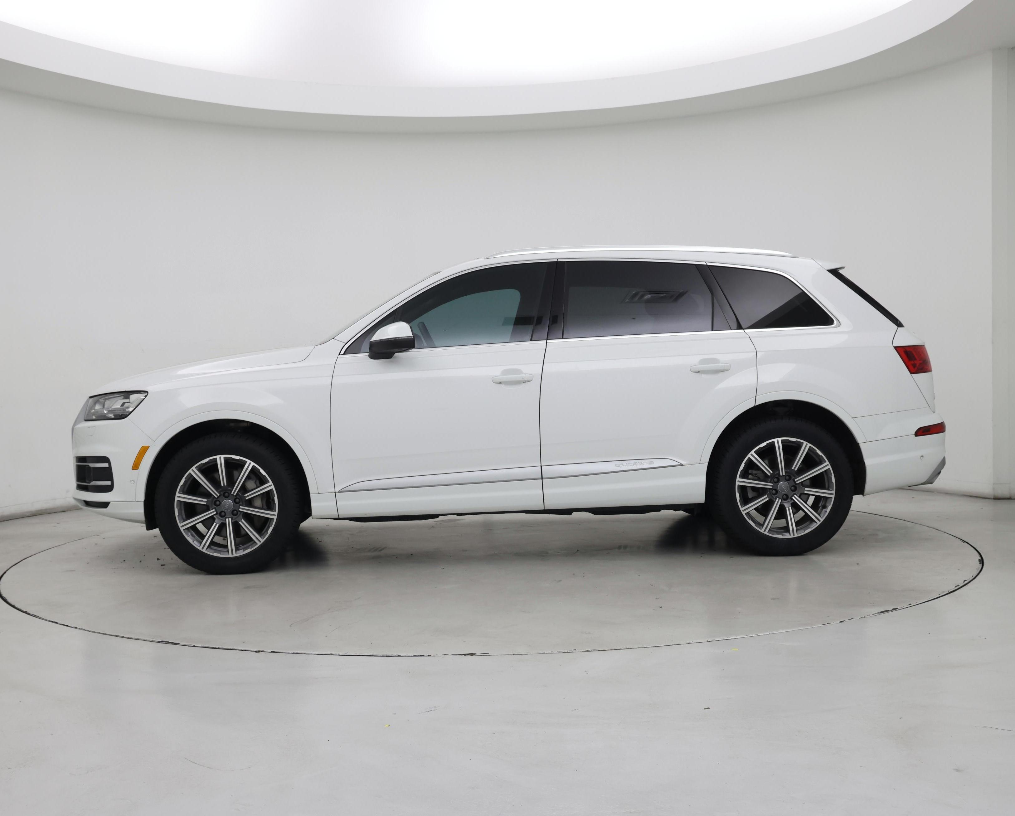 Thumbnail: 2019 Audi Q7 - 3