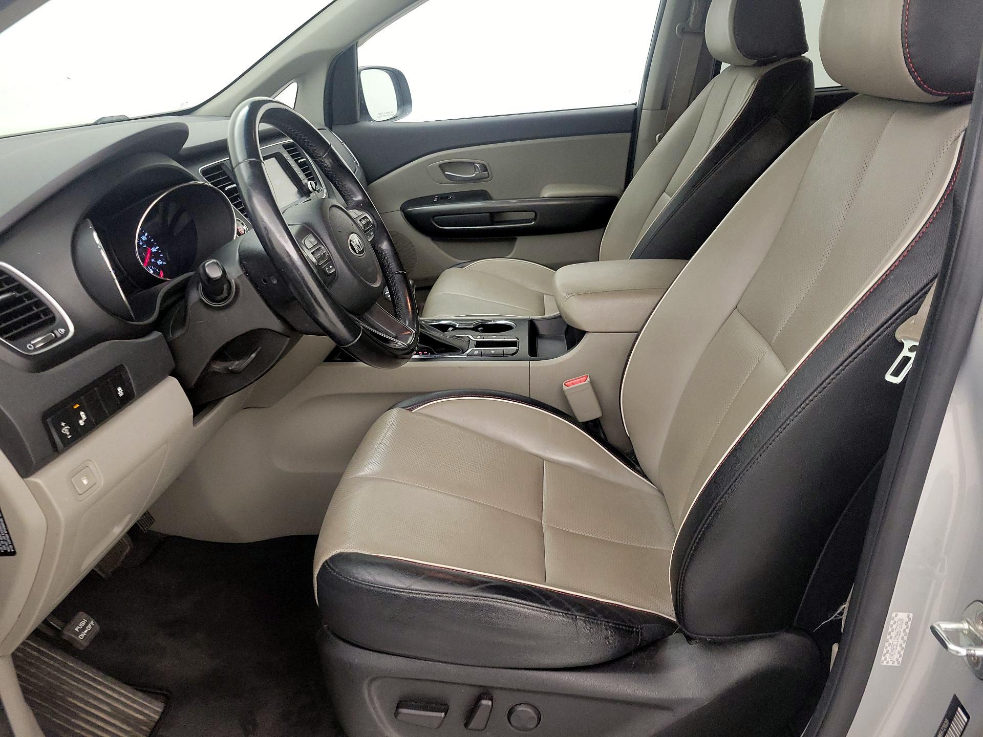 Thumbnail: 2021 Kia Sedona - 11
