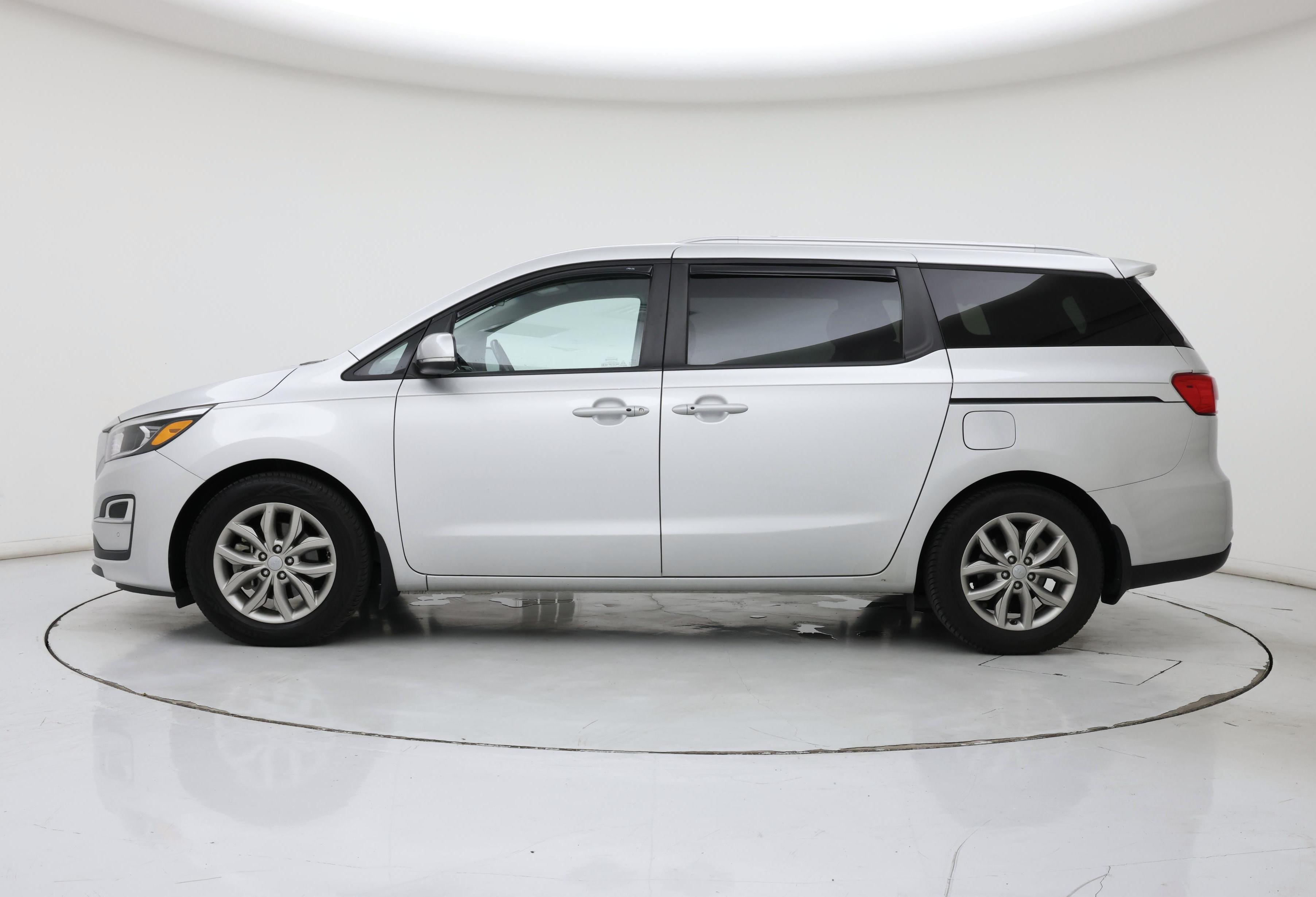 Thumbnail: 2021 Kia Sedona - 3