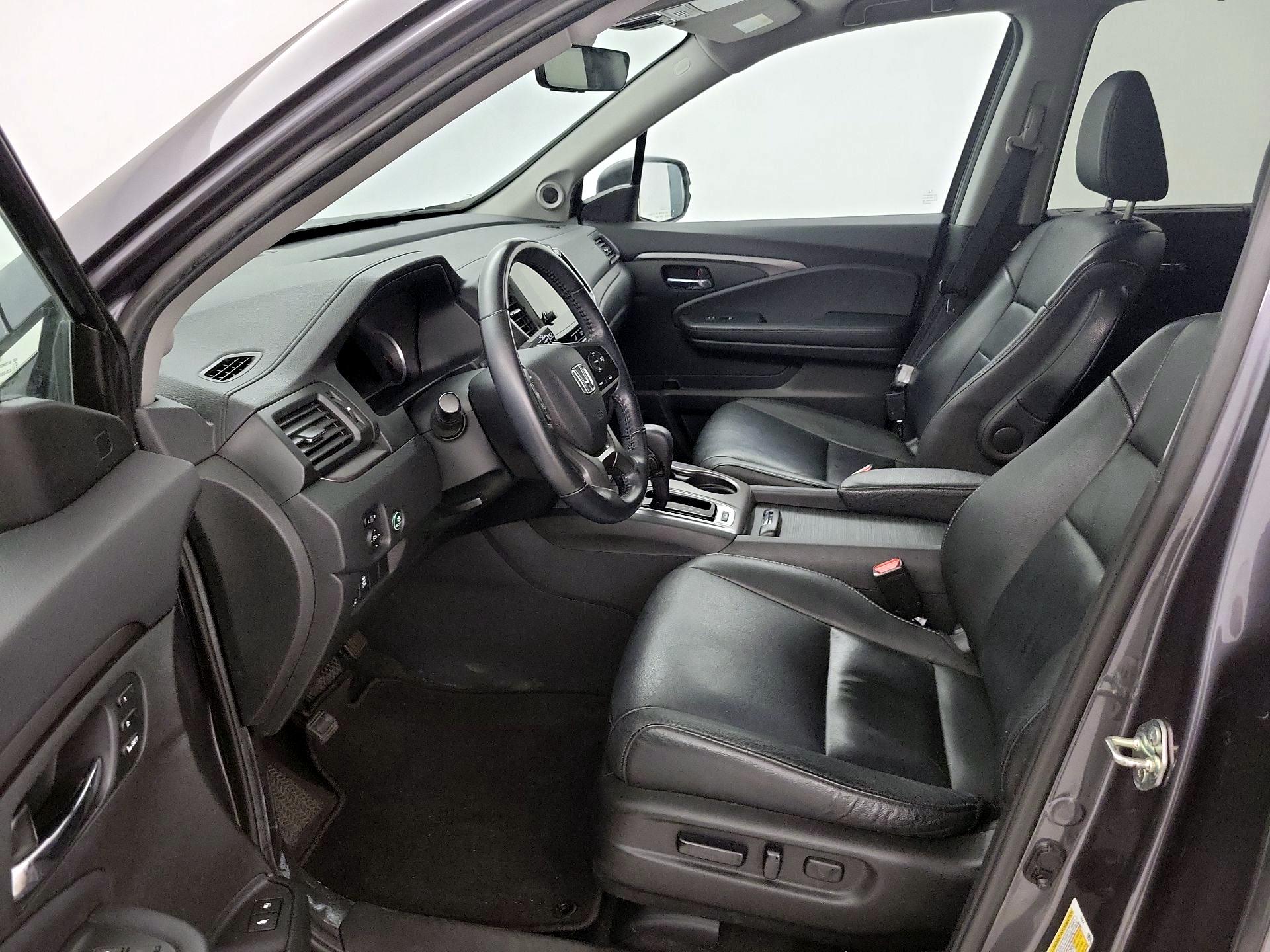 Thumbnail: 2019 Honda Pilot - 11