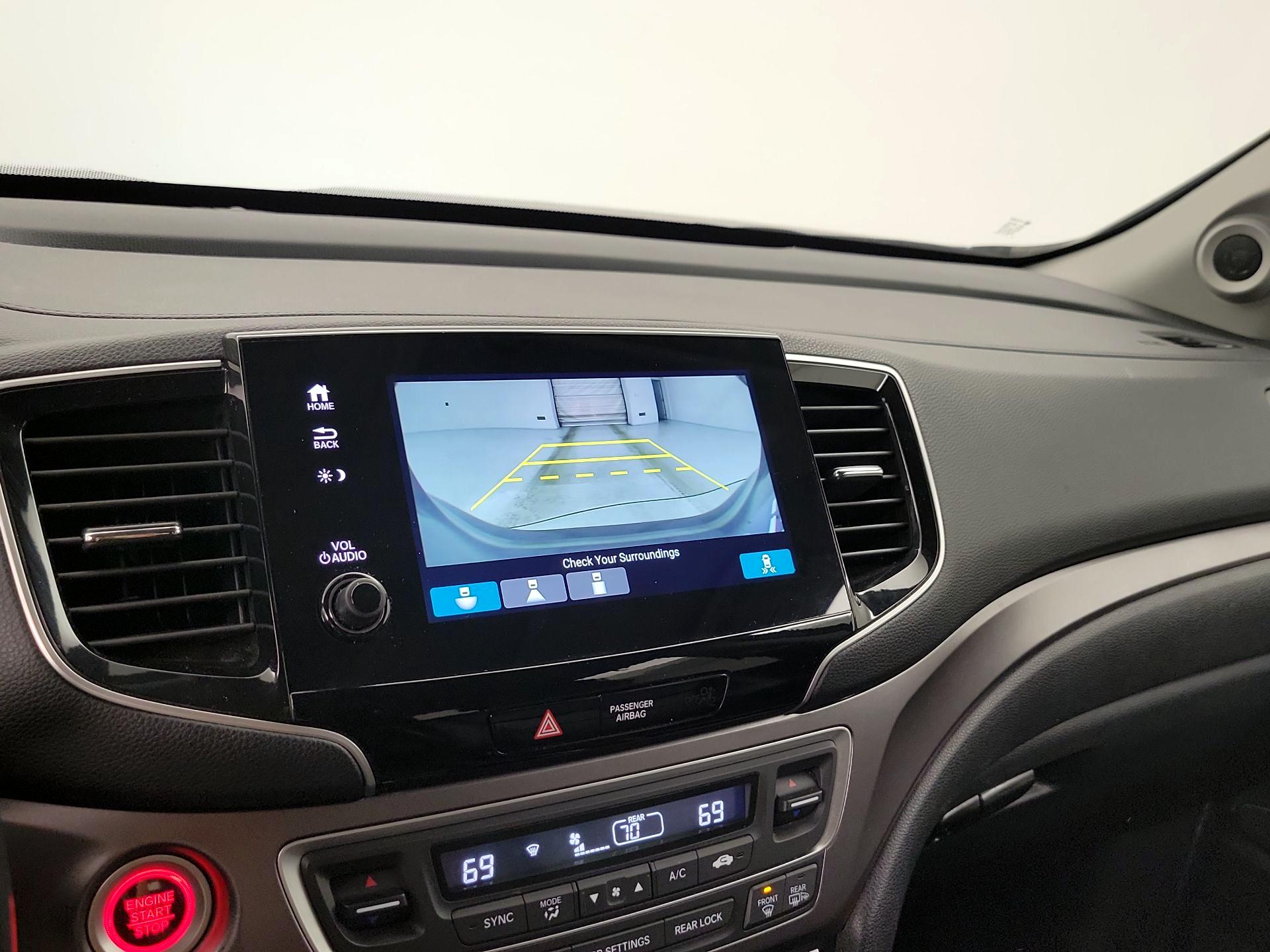 Thumbnail: 2019 Honda Pilot - 14