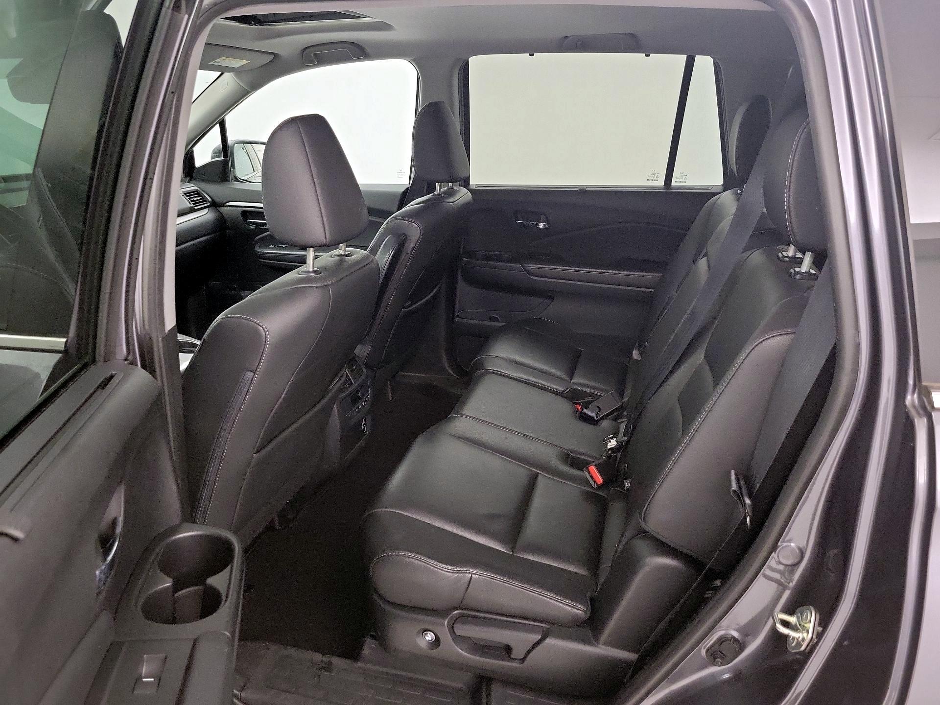 Thumbnail: 2019 Honda Pilot - 20